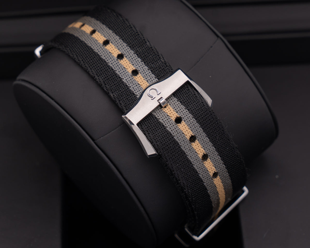 UNWORN Omega Seamaster Diver 300M "007 First Light" 44mm 210.32.44.51.01.002 Black Dial Textile Strap 2026