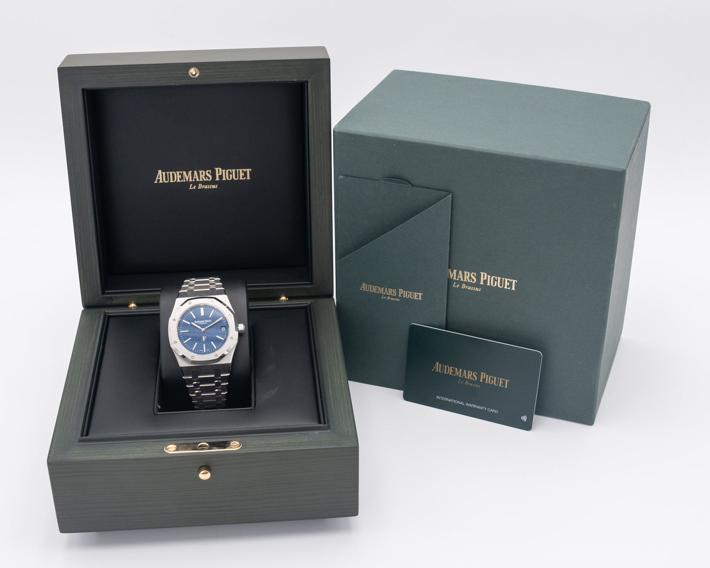 Audemars Piguet Royal Oak "Jumbo" 39mm 16202BC.OO.1240BC.02 White Gold Blue Dial Extra Thin
