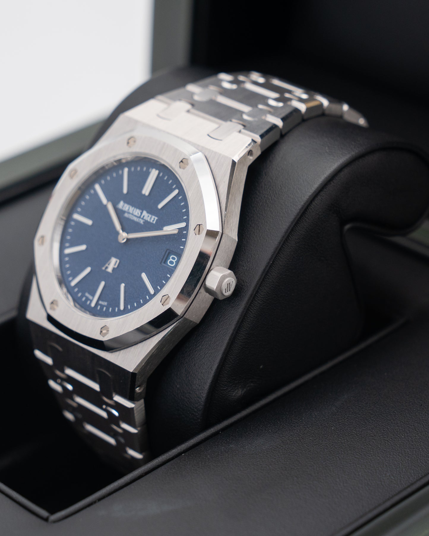 Audemars Piguet Royal Oak "Jumbo" 39mm 16202BC.OO.1240BC.02 White Gold Blue Dial Extra Thin