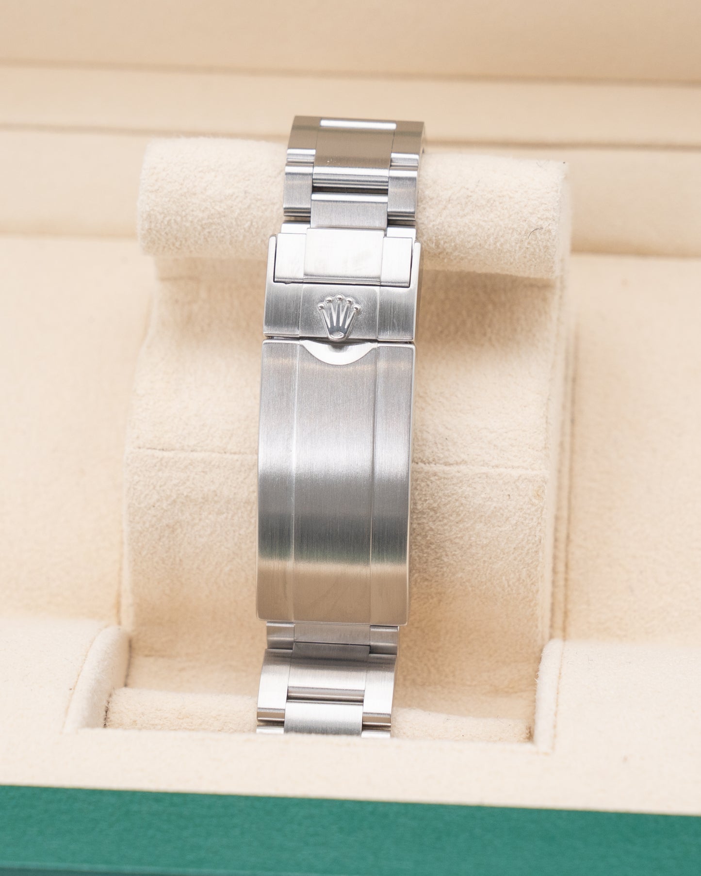 Rolex Submariner Date 40mm 116610LV Hulk Green Ceramic