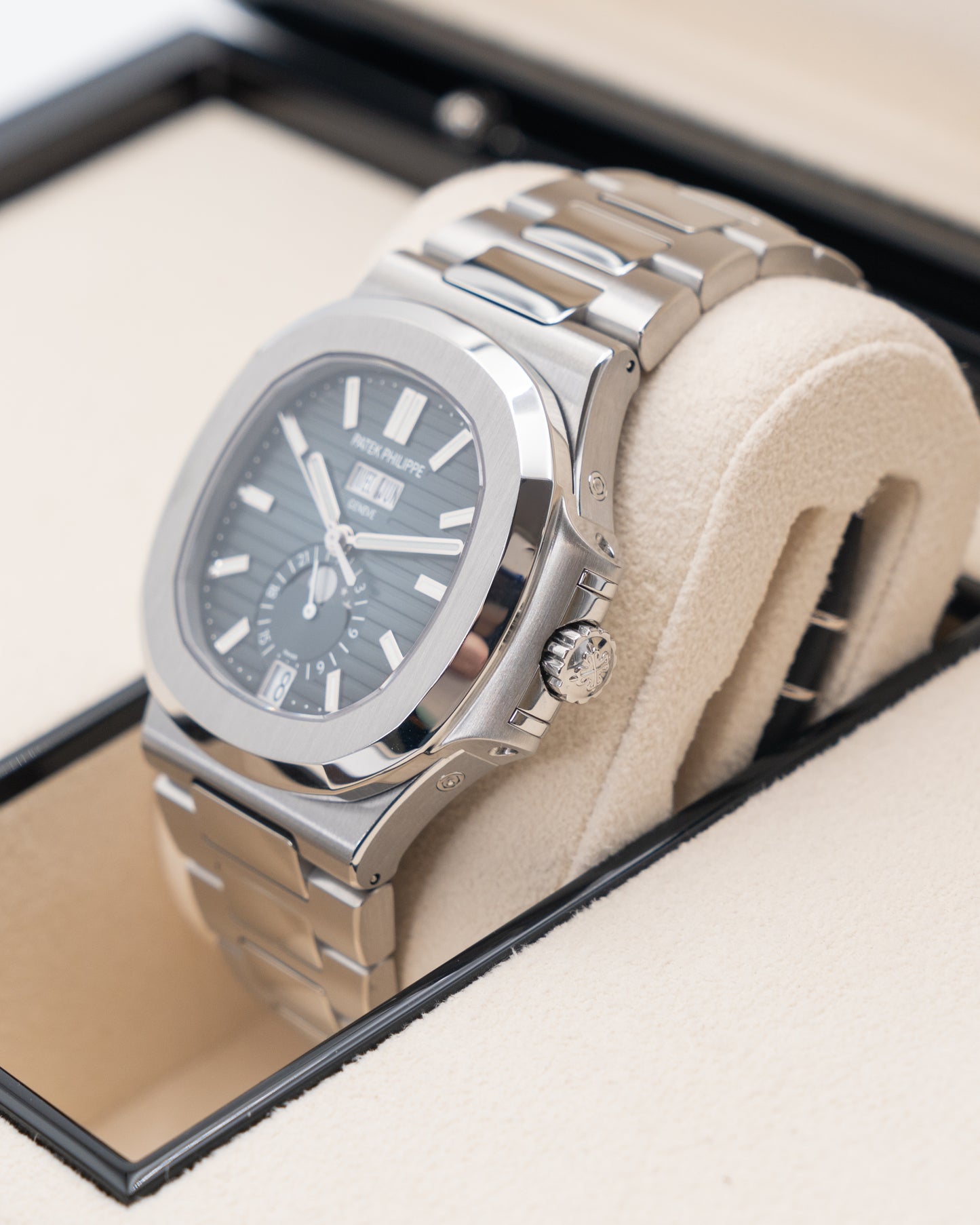 Patek Philippe Nautilus 40mm 5726/1A-014 Blue 2023 New Buckle