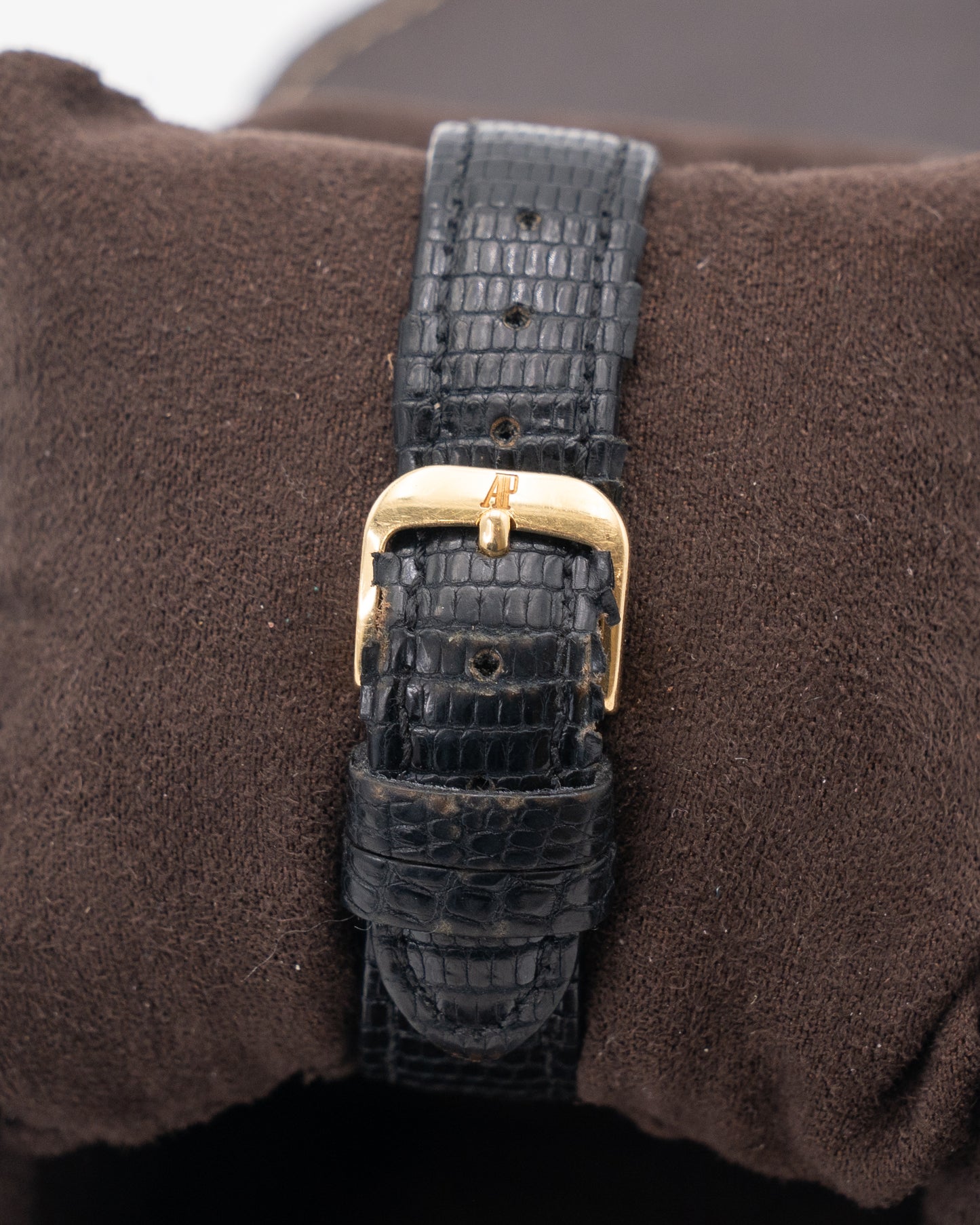 Audemars Piguet Extra Flat 14273BA/G/0002/01 Yellow Gold White Dial Leaf Hands