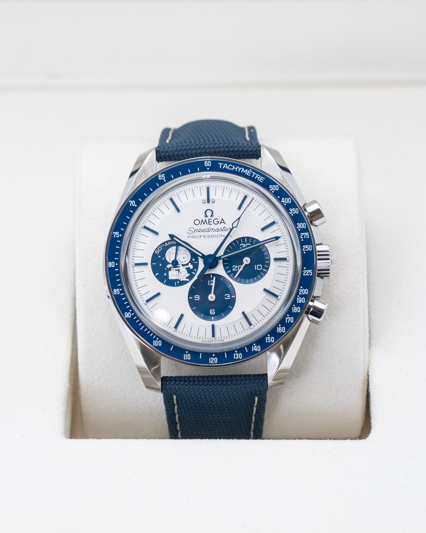 Omega Speedmaster Silver Snoopy Award 42mm 310.32.42.50.02.001 Coaxial Chronograph 2024