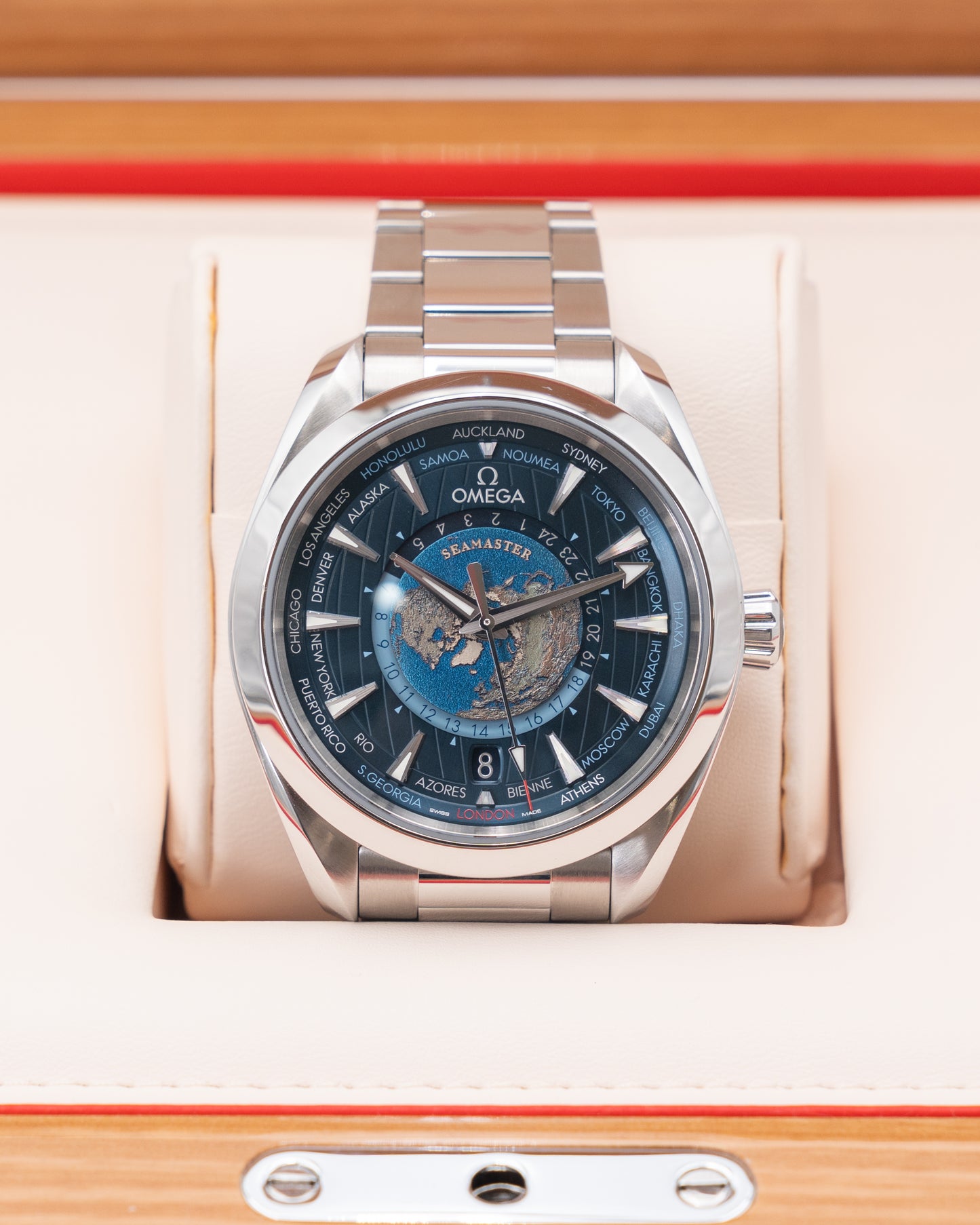 Omega Seamaster Aqua Terra 43mm 220.10.43.22.03.001 150M Worldtimer Blue Bracelet 2021
