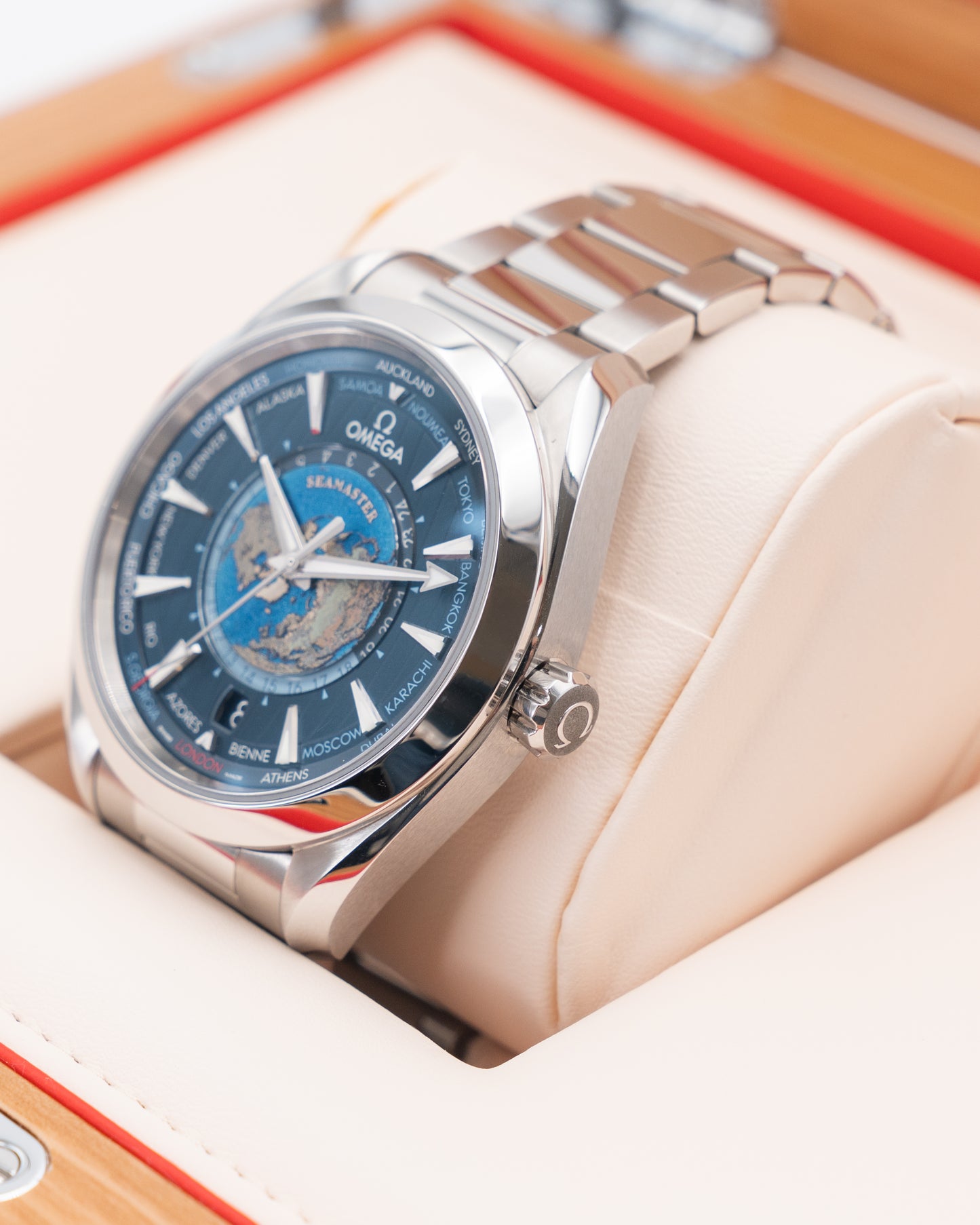 Omega Seamaster Aqua Terra 43mm 220.10.43.22.03.001 150M Worldtimer Blue Bracelet 2021