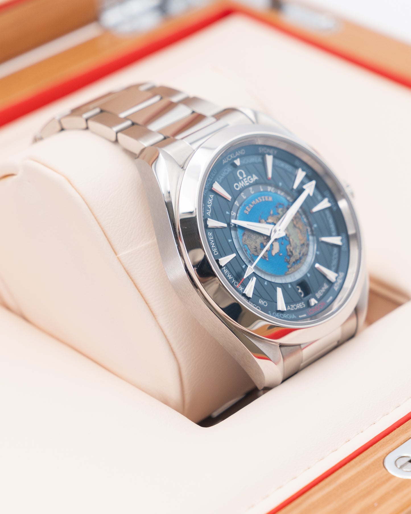 Omega Seamaster Aqua Terra 43mm 220.10.43.22.03.001 150M Worldtimer Blue Bracelet 2021