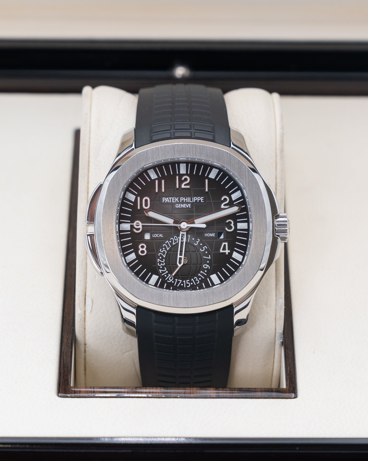 Patek Philippe Aquanaut Travel Time 5164A-001 Black 40.8mm 2022