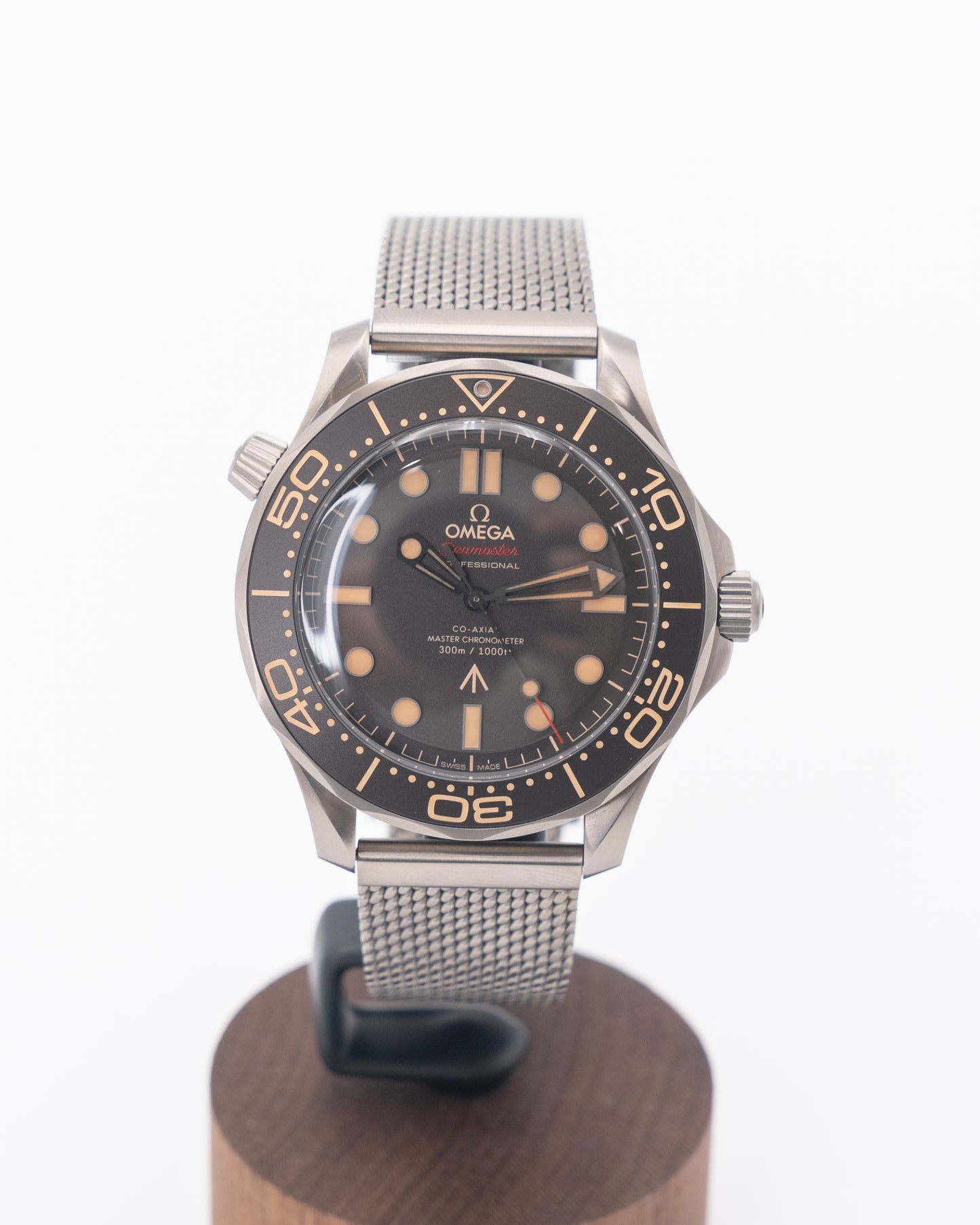 UNWORN Omega Seamaster Diver 300M 210.90.42.20.01.001 No Time To Die 007 James Bond Edition 42mm 2024