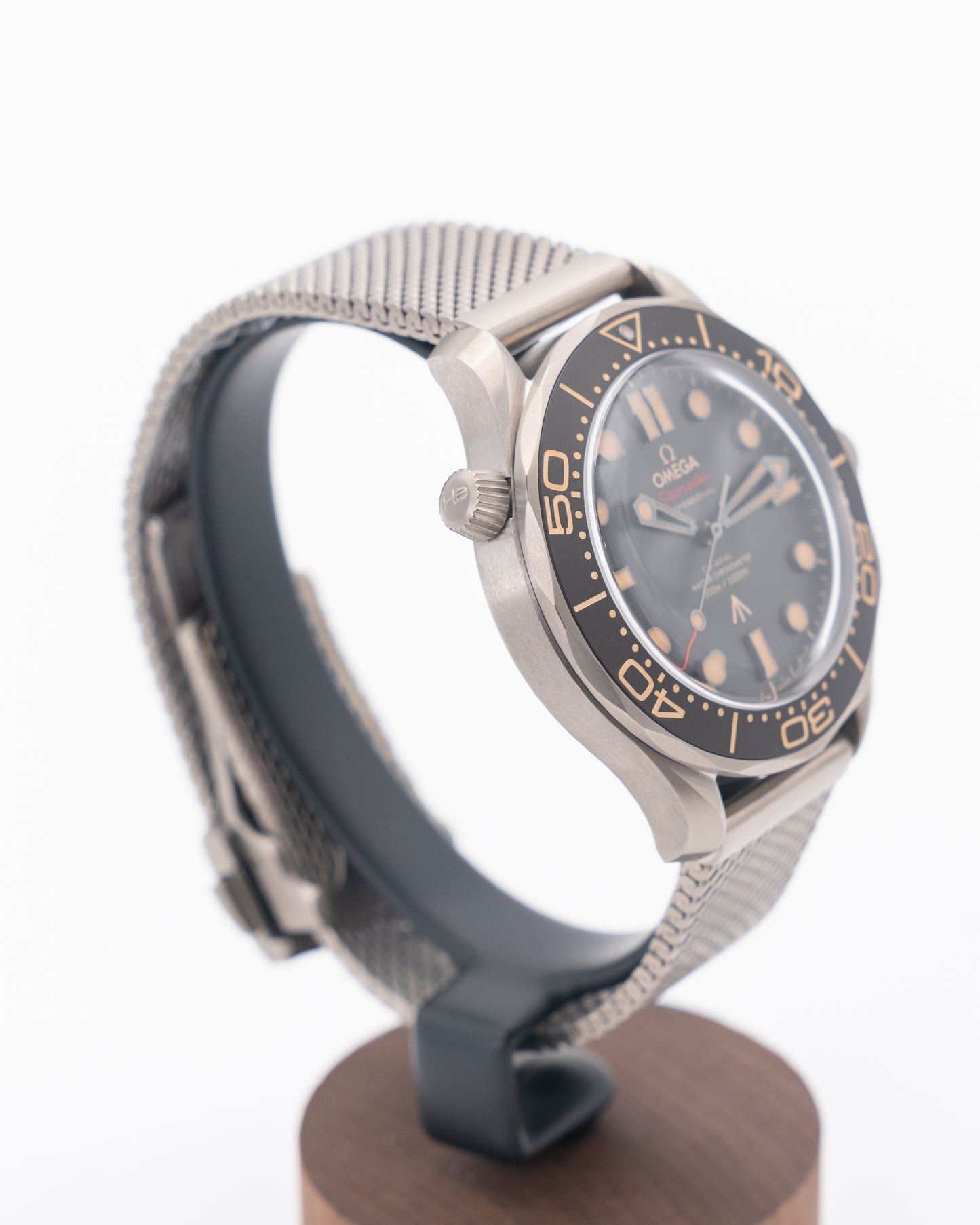 UNWORN Omega Seamaster Diver 300M 210.90.42.20.01.001 No Time To Die 007 James Bond Edition 42mm 2024