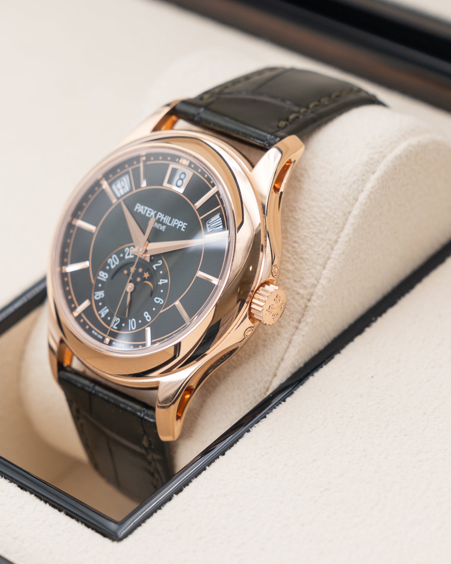 Patek Philippe 5205R-011 Complications Rose Gold Olive Green Dial 40mm 2024