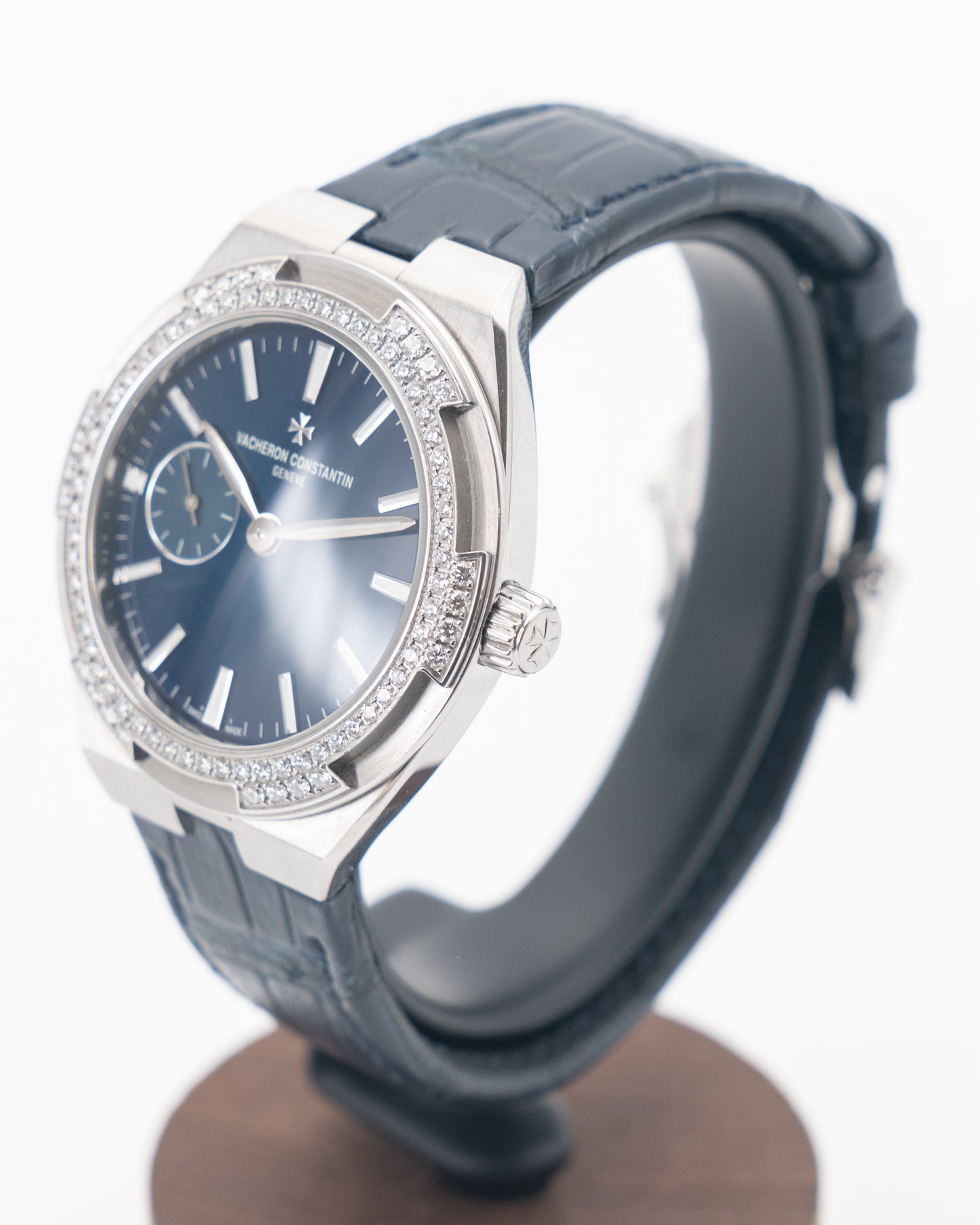 Vacheron Constantin Overseas 37mm 2305V/100A-B170 Lady's with Factory Diamond Blue