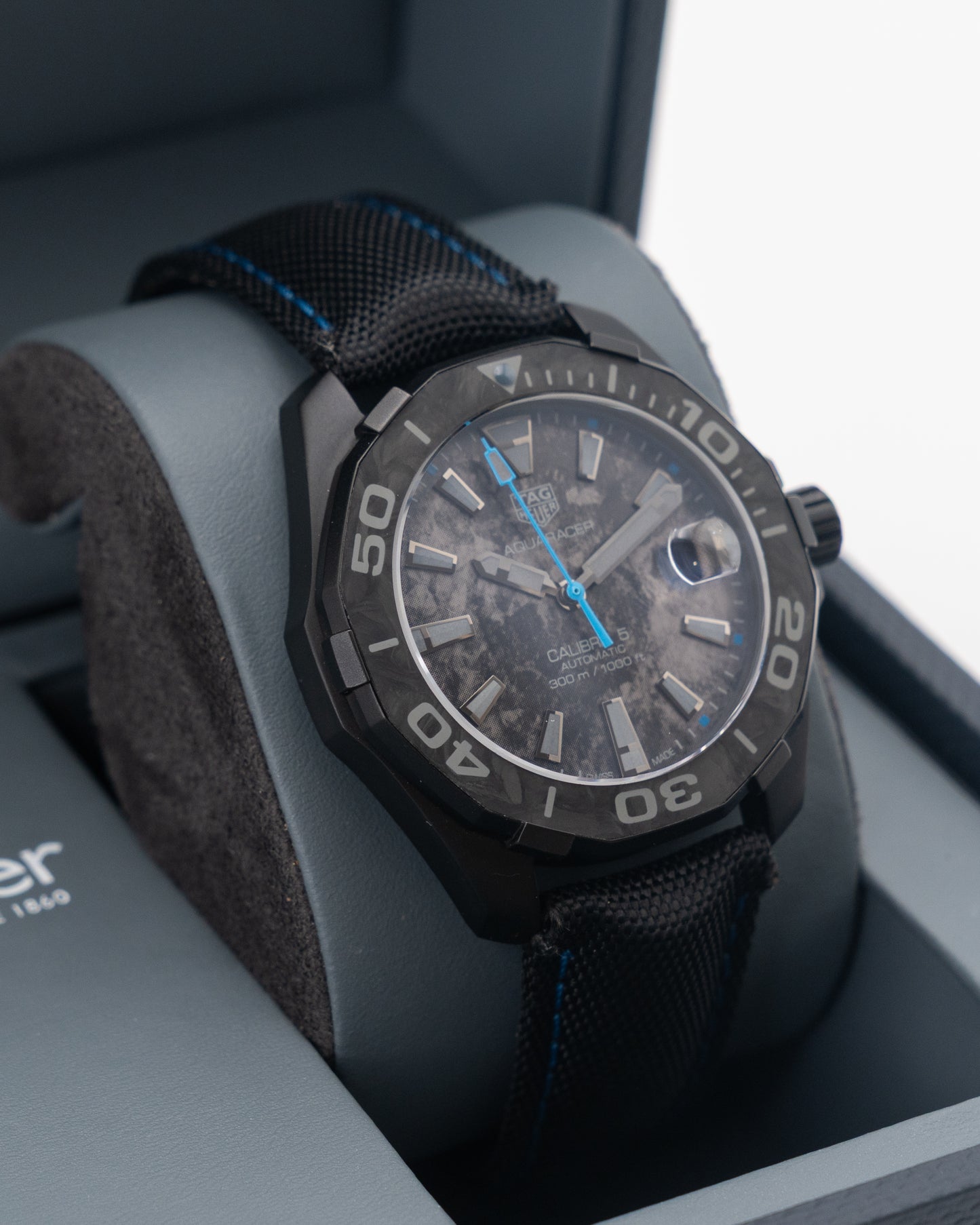 Tag Heuer Aquaracer 41mm wbd218c.fc6447 Carbon Fiber Calibr 5