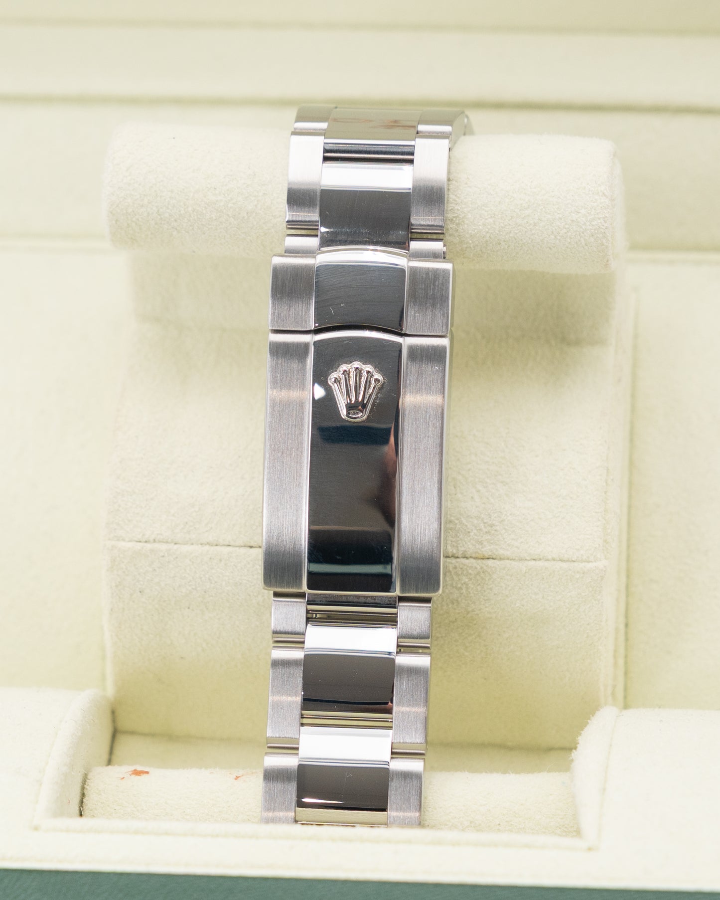 Rolex Milgauss 40mm 116400V Black Dial Green Crystal 2011