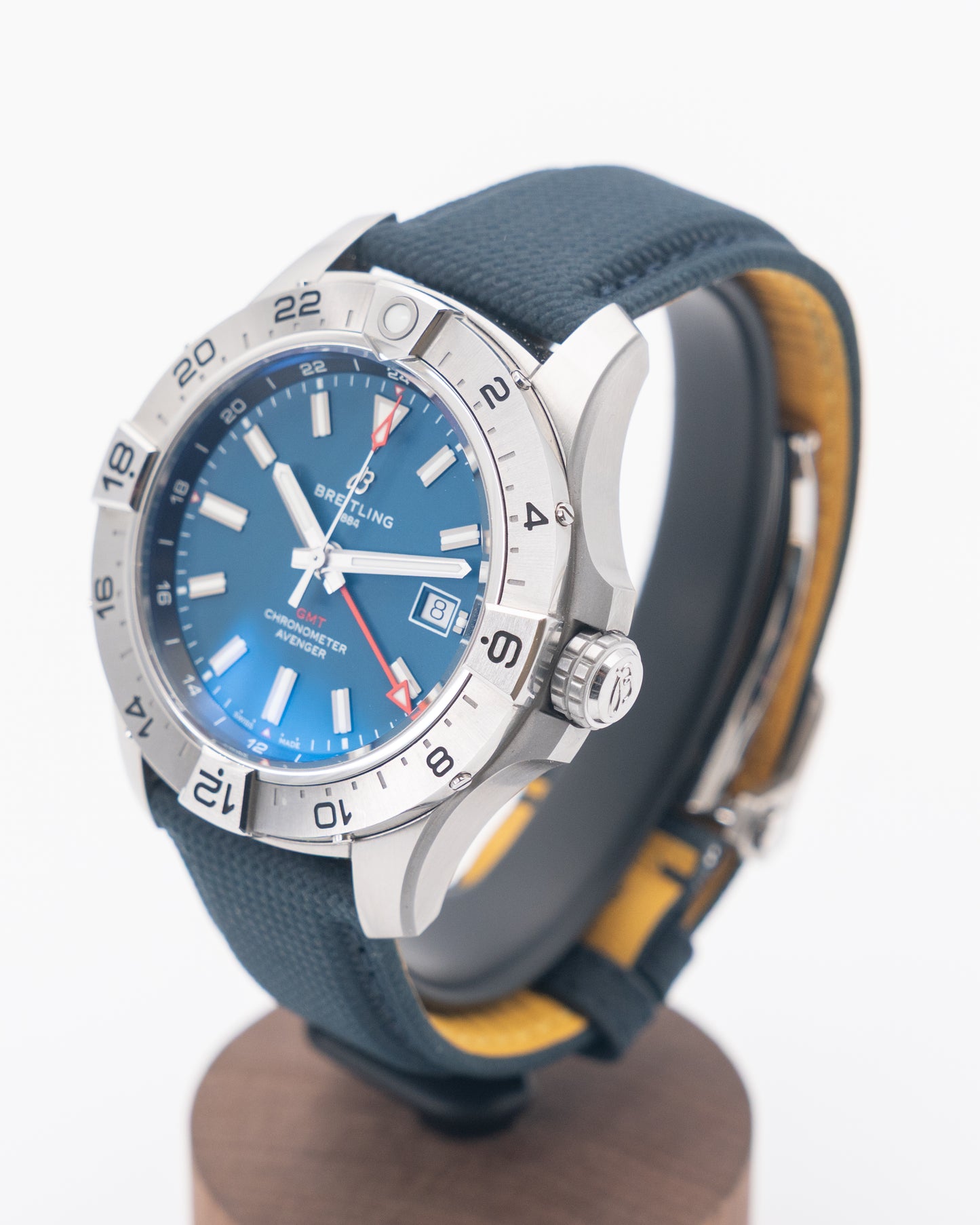 Breitling Avenger GMT 44mm A32320101C1X1 Automatic Blue