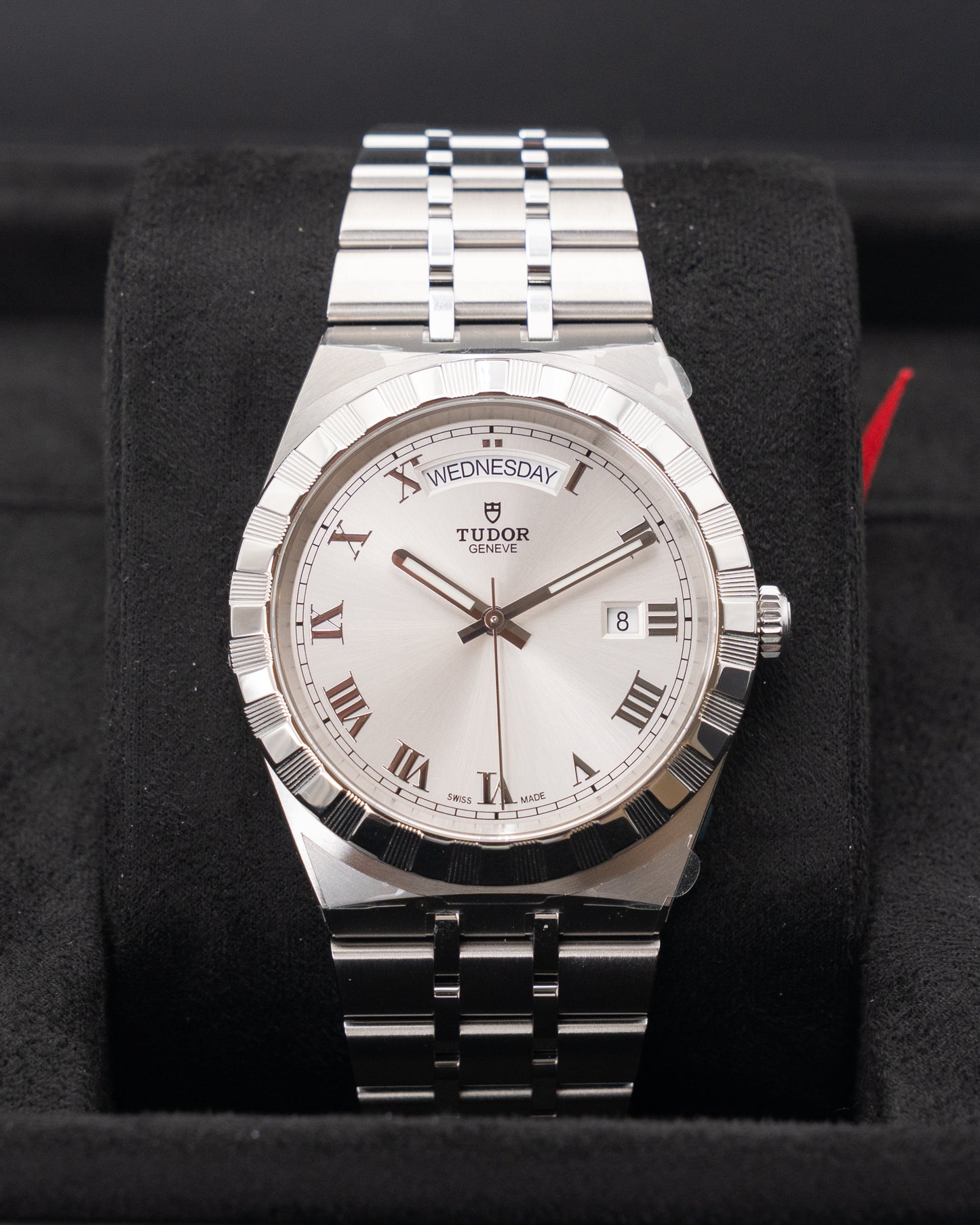 2025 UNWORN WITH STICKERS Tudor Royal 41mm 28600 Silver Dial 2025