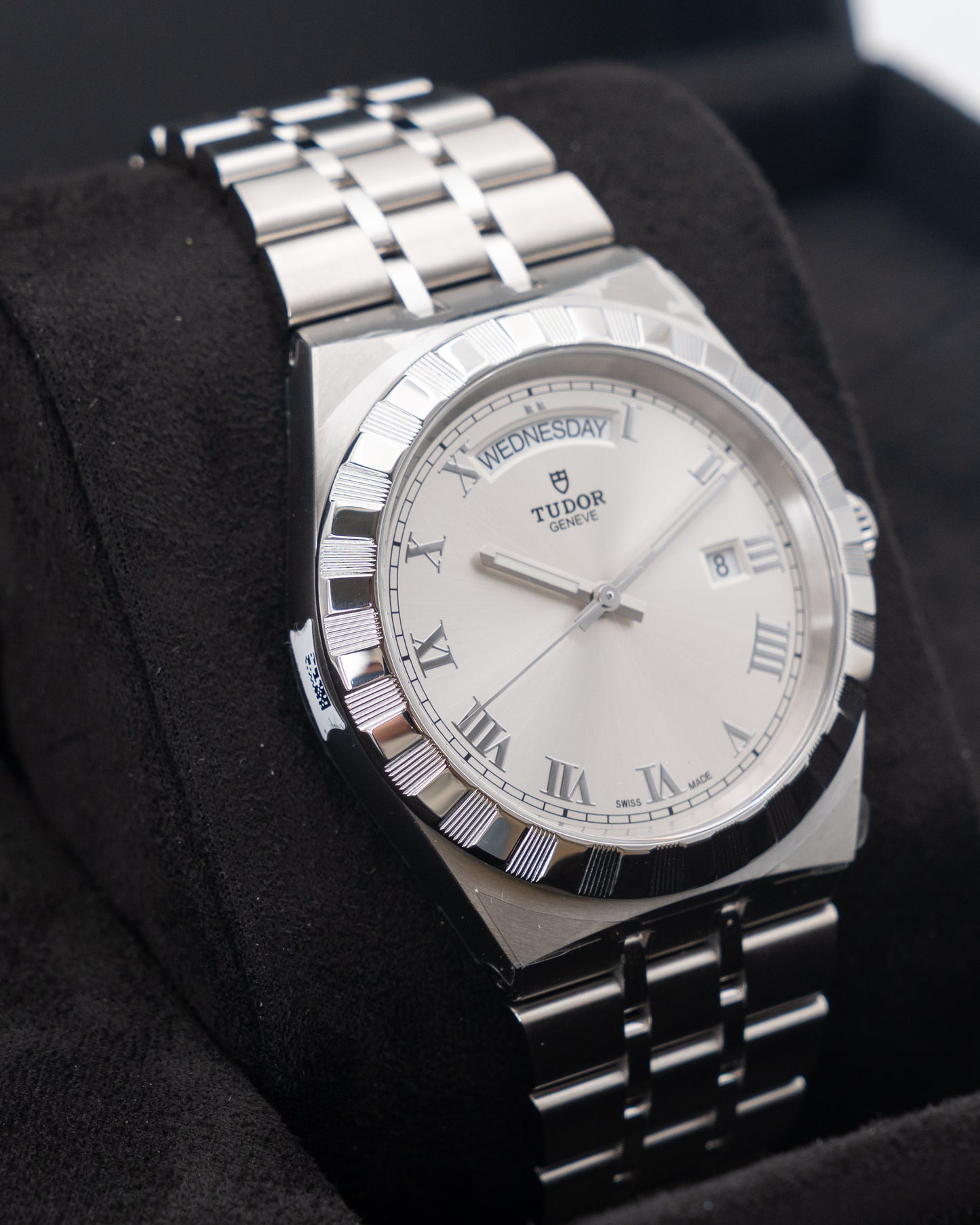 2025 UNWORN WITH STICKERS Tudor Royal 41mm 28600 Silver Dial 2025