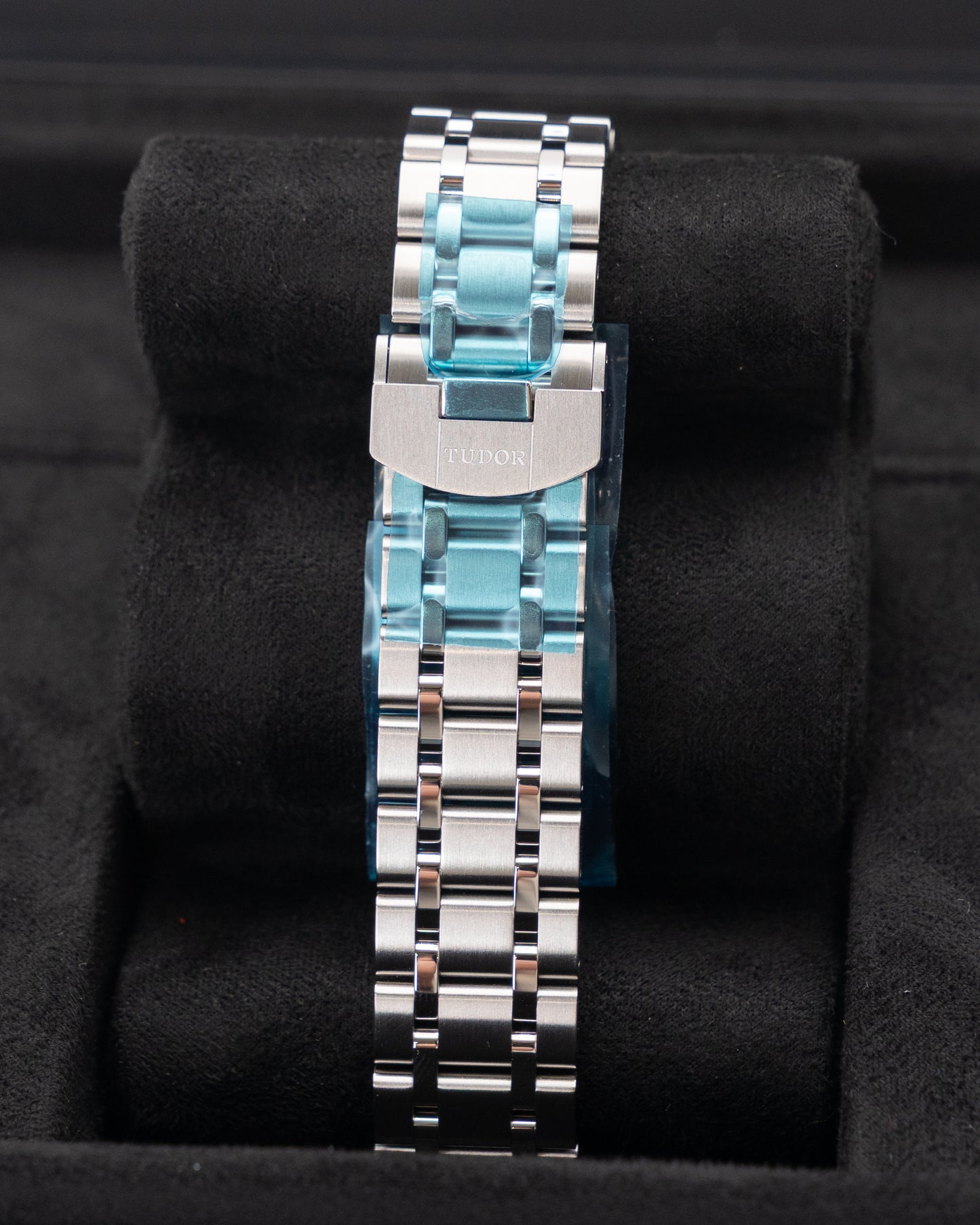 2025 UNWORN WITH STICKERS Tudor Royal 41mm 28600 Silver Dial 2025