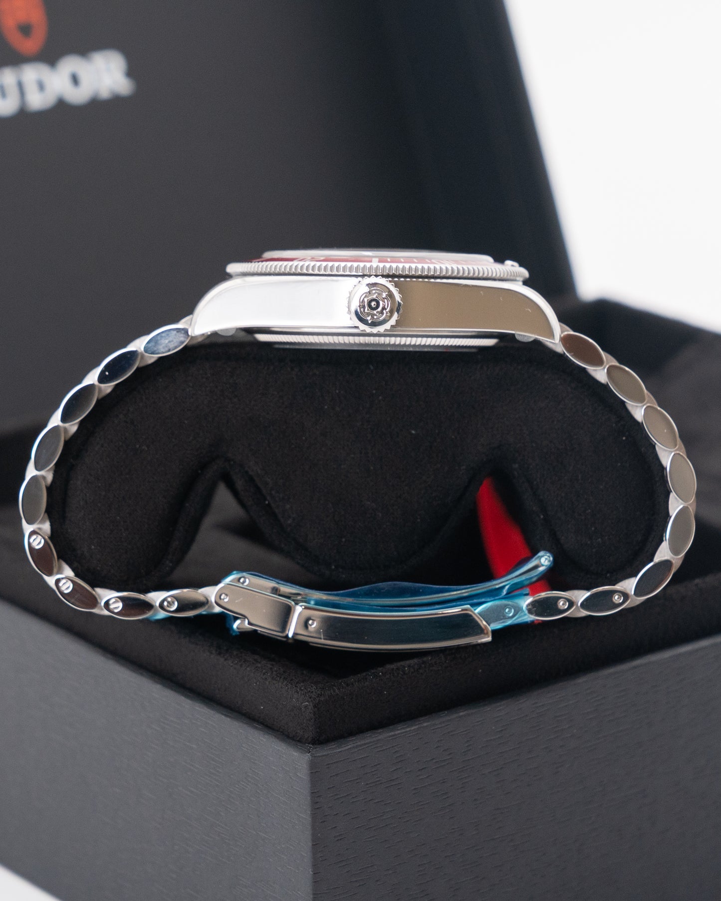 UNWORN WITH STICKERS Tudor Black Bay 41mm 7941A1A0RU Red Jubilee 2025
