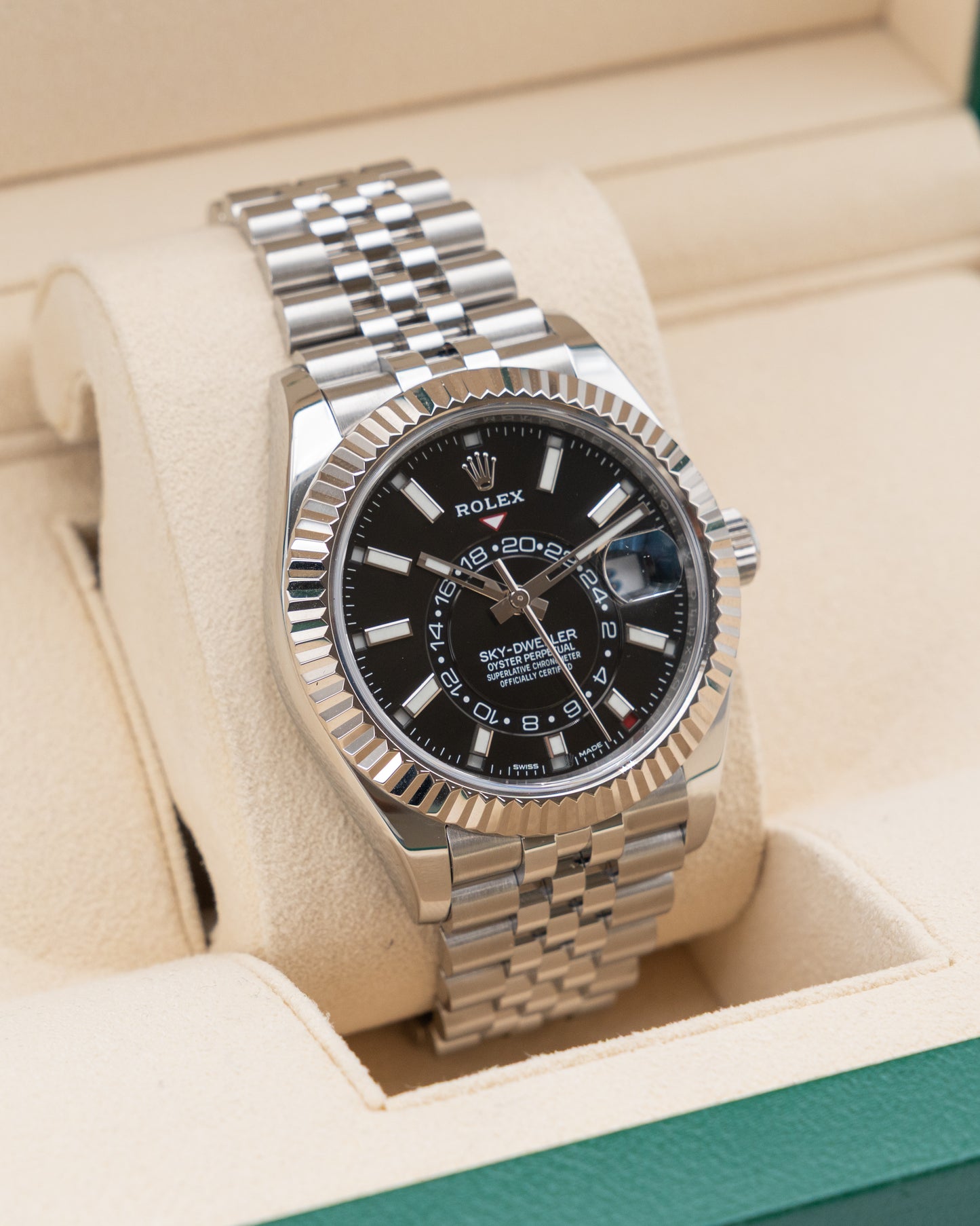 Rolex Sky Dweller 42mm 326934 Black Dial Jubilee