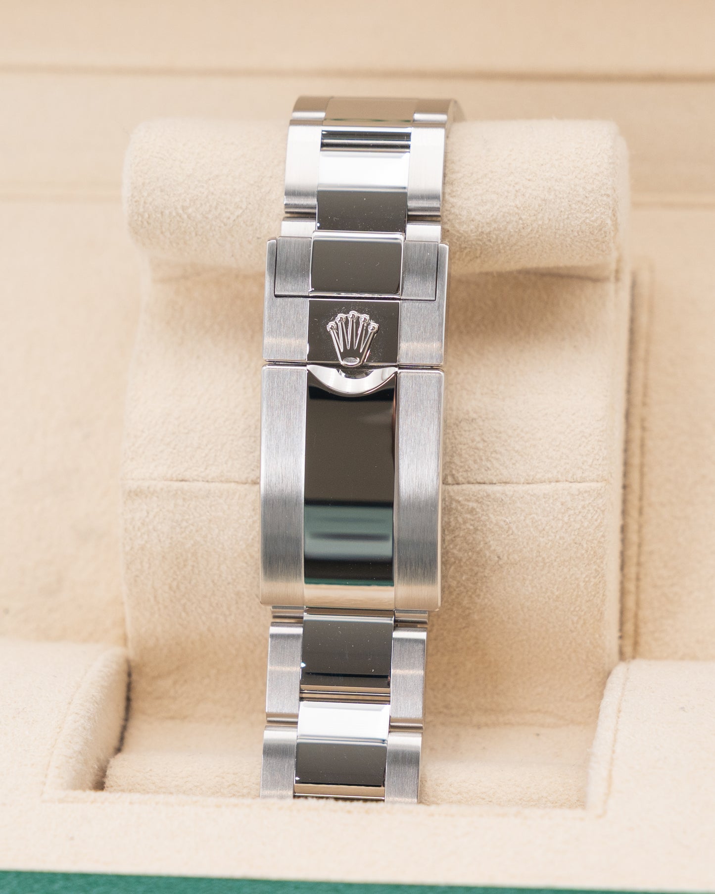 UNWORN 2025 Rolex GMT Master II 40mm 126710GRNR Bruce Wayne Oyster 2025