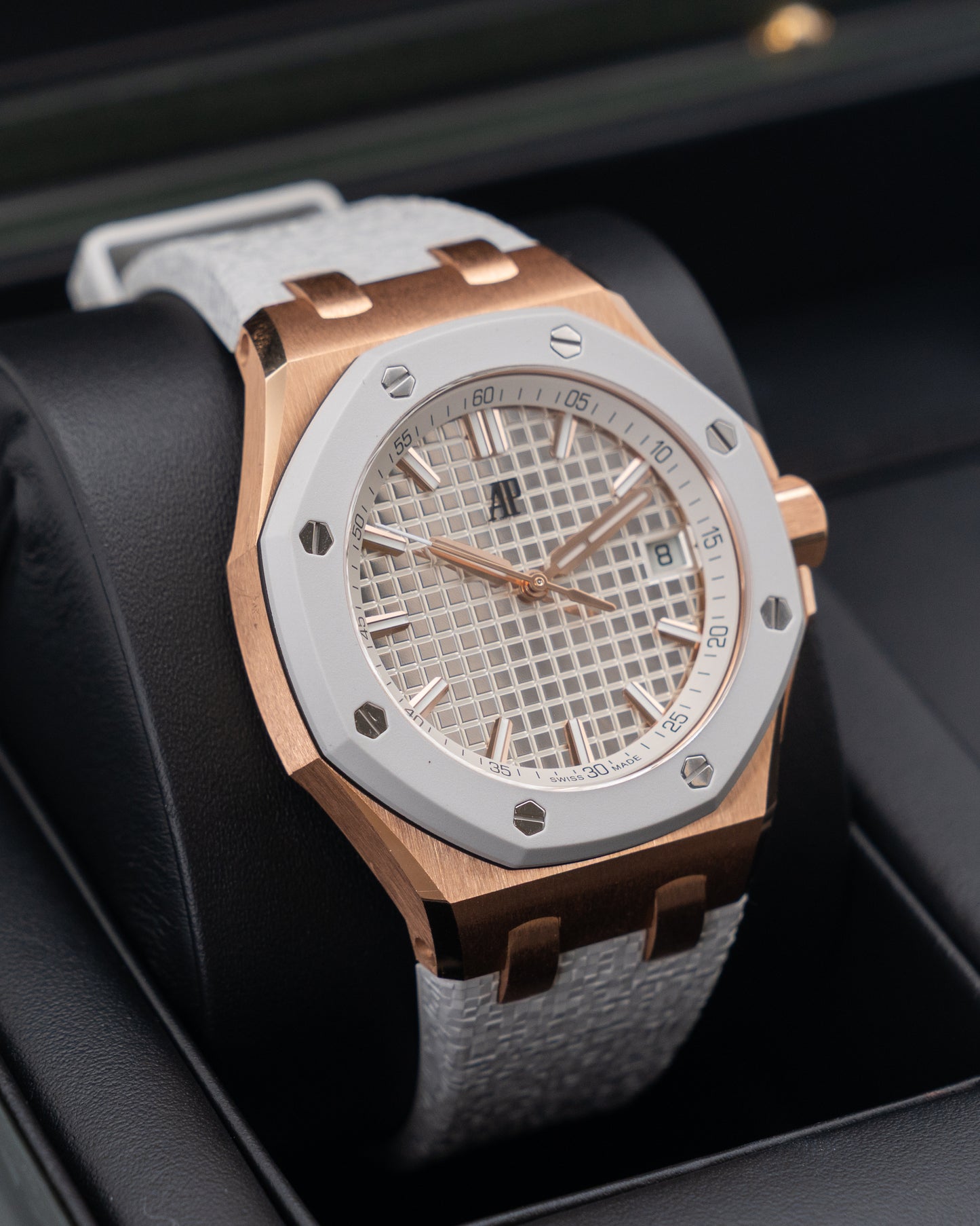 UNWORN Audemars Piguet Royal Oak Offshore 37mm 77605OK Rose Gold Silver Dial