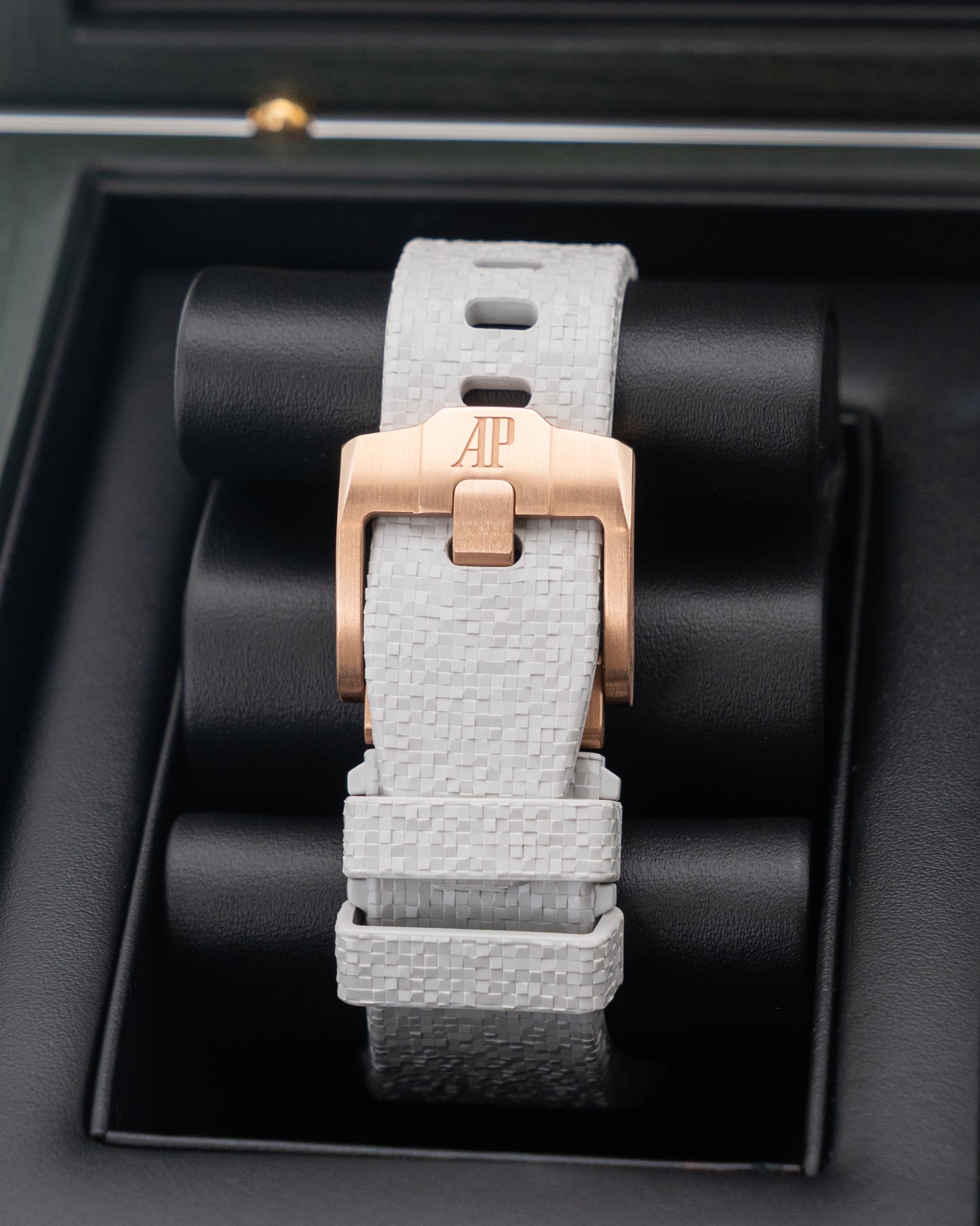 UNWORN Audemars Piguet Royal Oak Offshore 37mm 77605OK Rose Gold Silver Dial