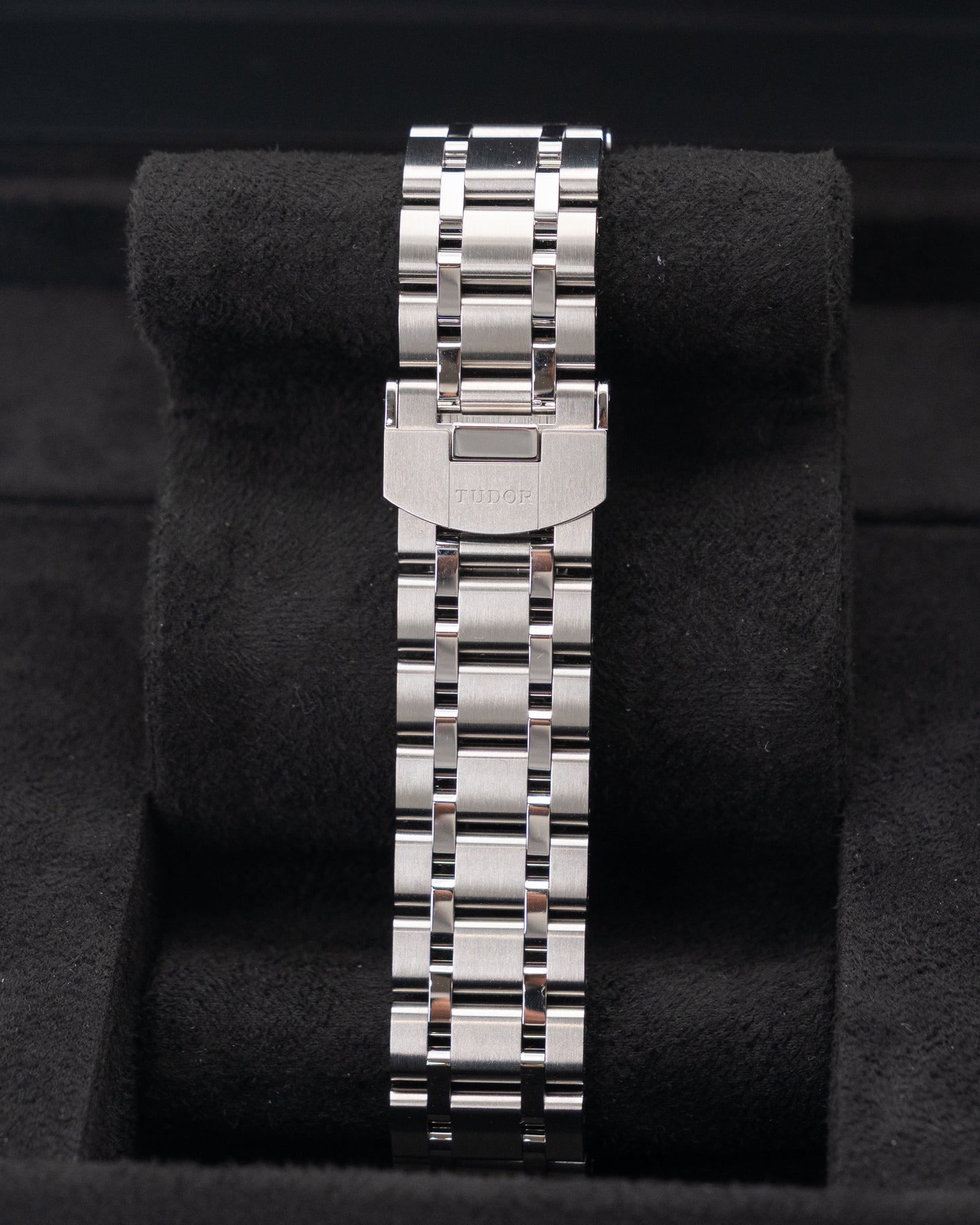 UNWORN Tudor Royal 38mm 28500 Salmon Dial Fluted Bezel 2025