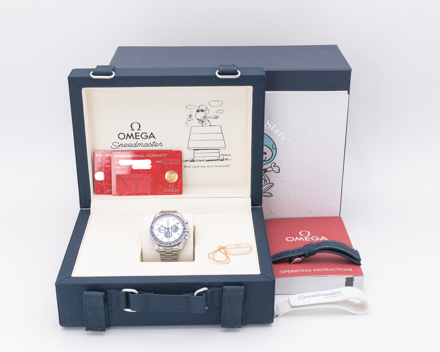 Omega Speedmaster 42mm 310.32.42.50.02.001 Silver Snoopy Award 2024 On Bracelet With 2 Straps