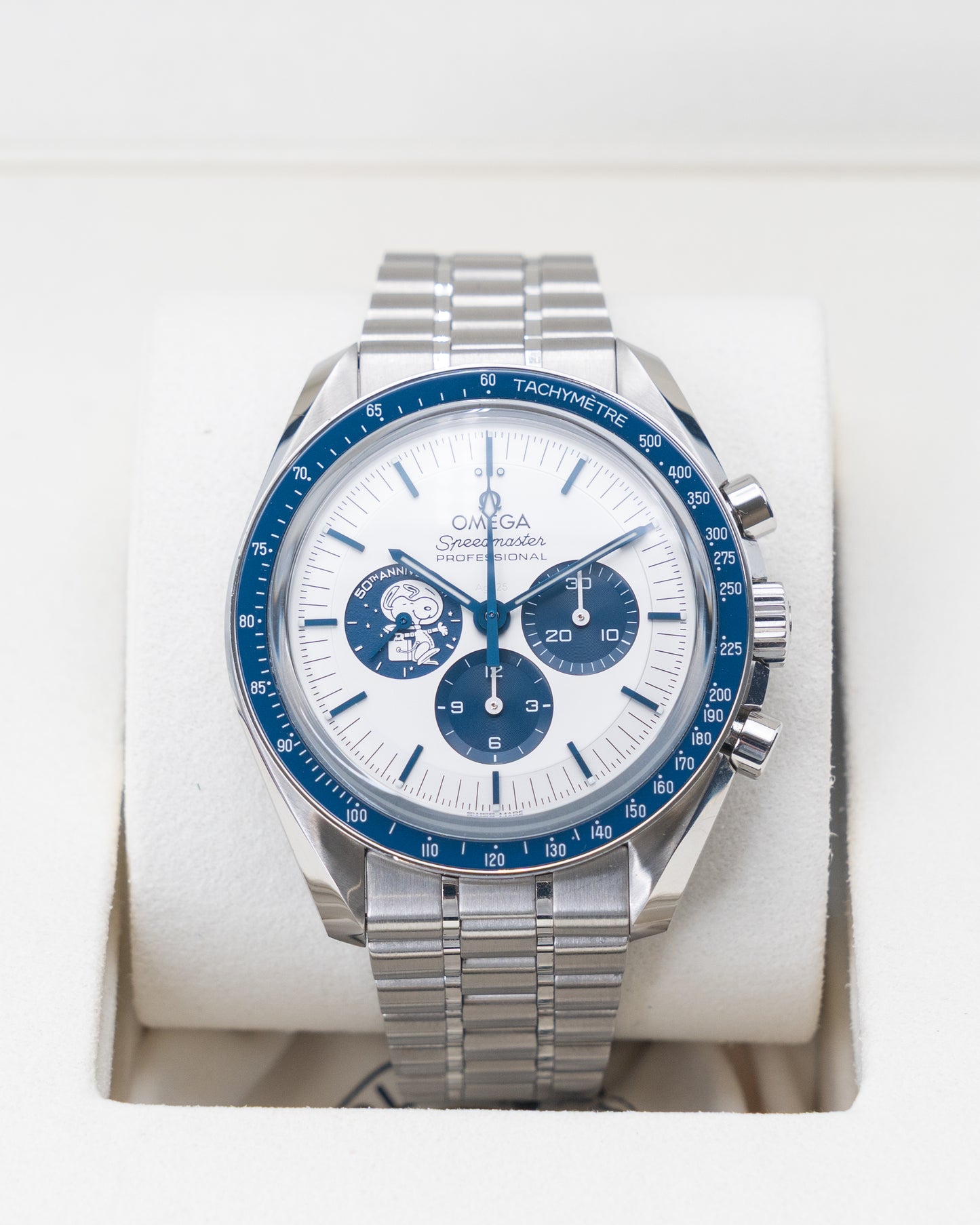 Omega Speedmaster 42mm 310.32.42.50.02.001 Silver Snoopy Award 2024 On Bracelet With 2 Straps