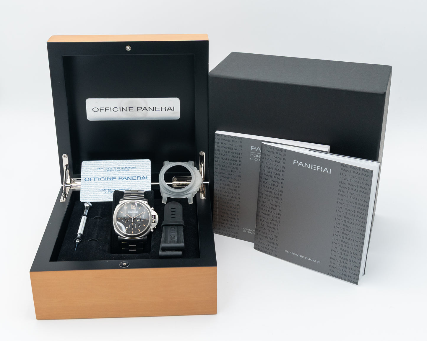 Panerai Luminor Chrono Daylight Patina 44mm PAM00356 Black on Bracelet 2011