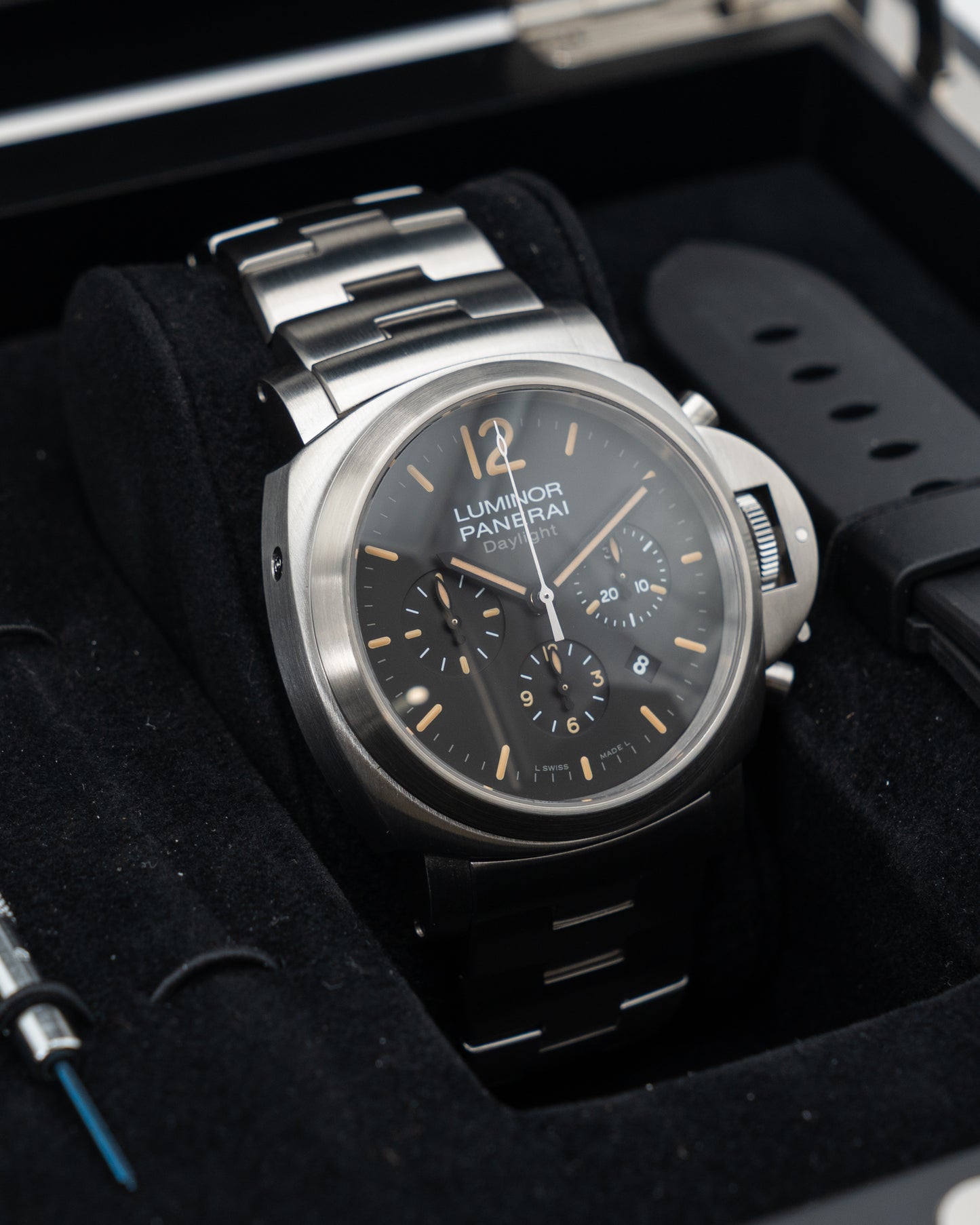 Panerai Luminor Chrono Daylight Patina 44mm PAM00356 Black on Bracelet 2011