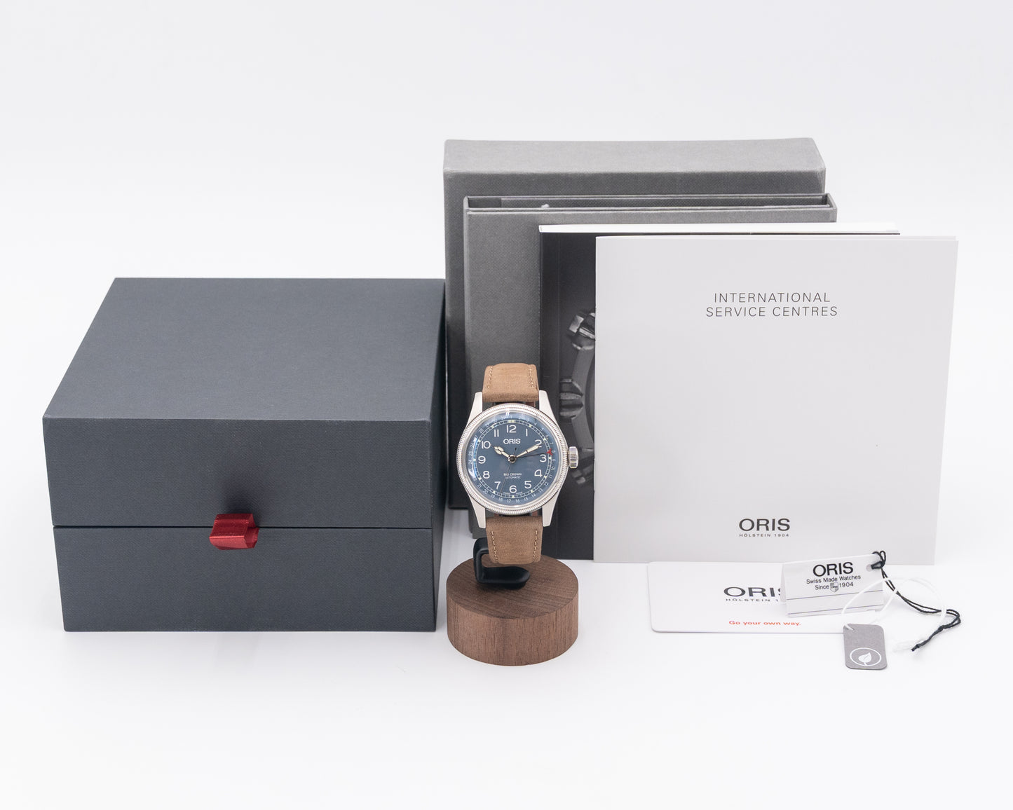 Oris Big Crown Pointer Date 40mm 01 754 7741 4065 Blue on Brown Strap