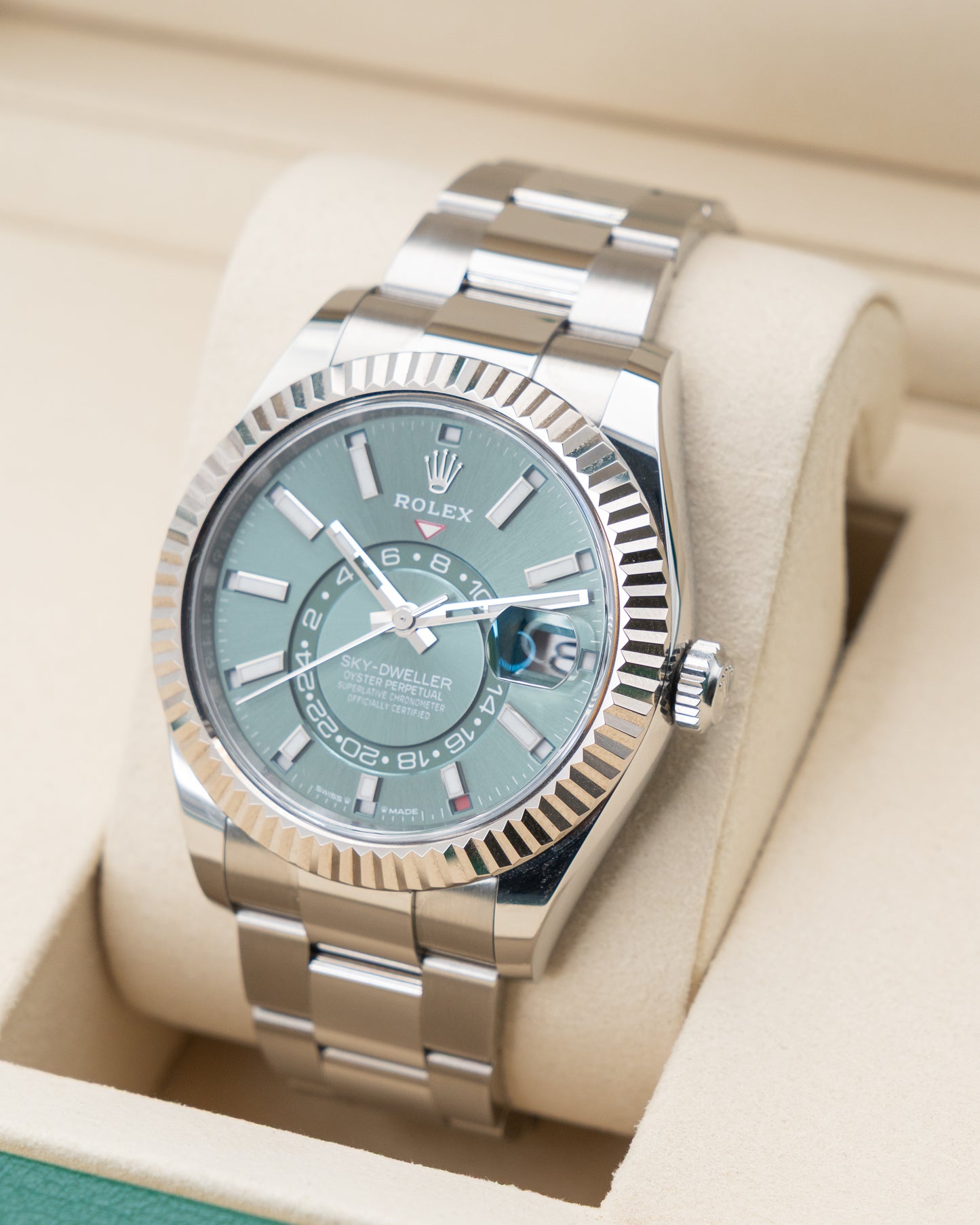 Rolex SkyDweller 42mm 336934 Mint Green Fluted Oyster 2025