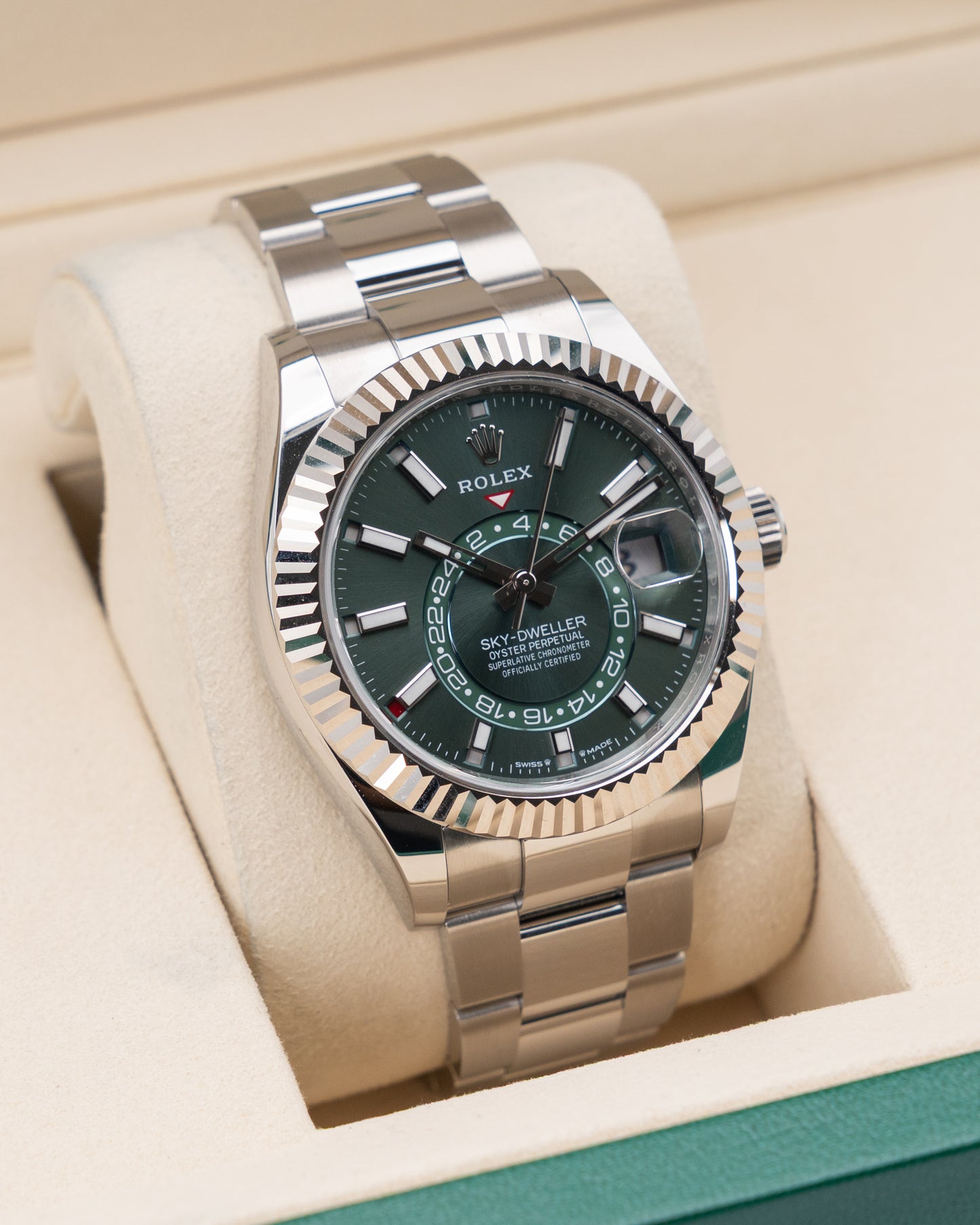 UNWORN Rolex Skydweller 42mm 336934 Mint Green Fluted Oyster 2025