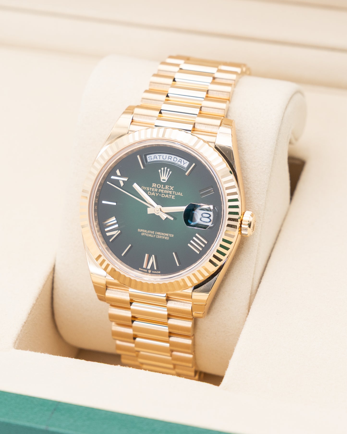 UNWORN STICKERS Rolex DayDate 40mm 228238 Yellow Gold Green Ombre 2025