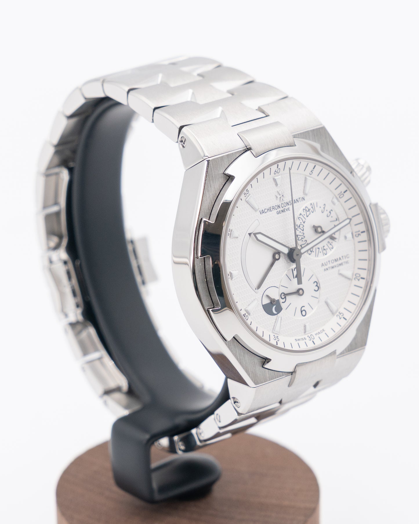 Vacheron Constantin Overseas Dualtime 42mm 47450/B01A-9226 White Dial 2015