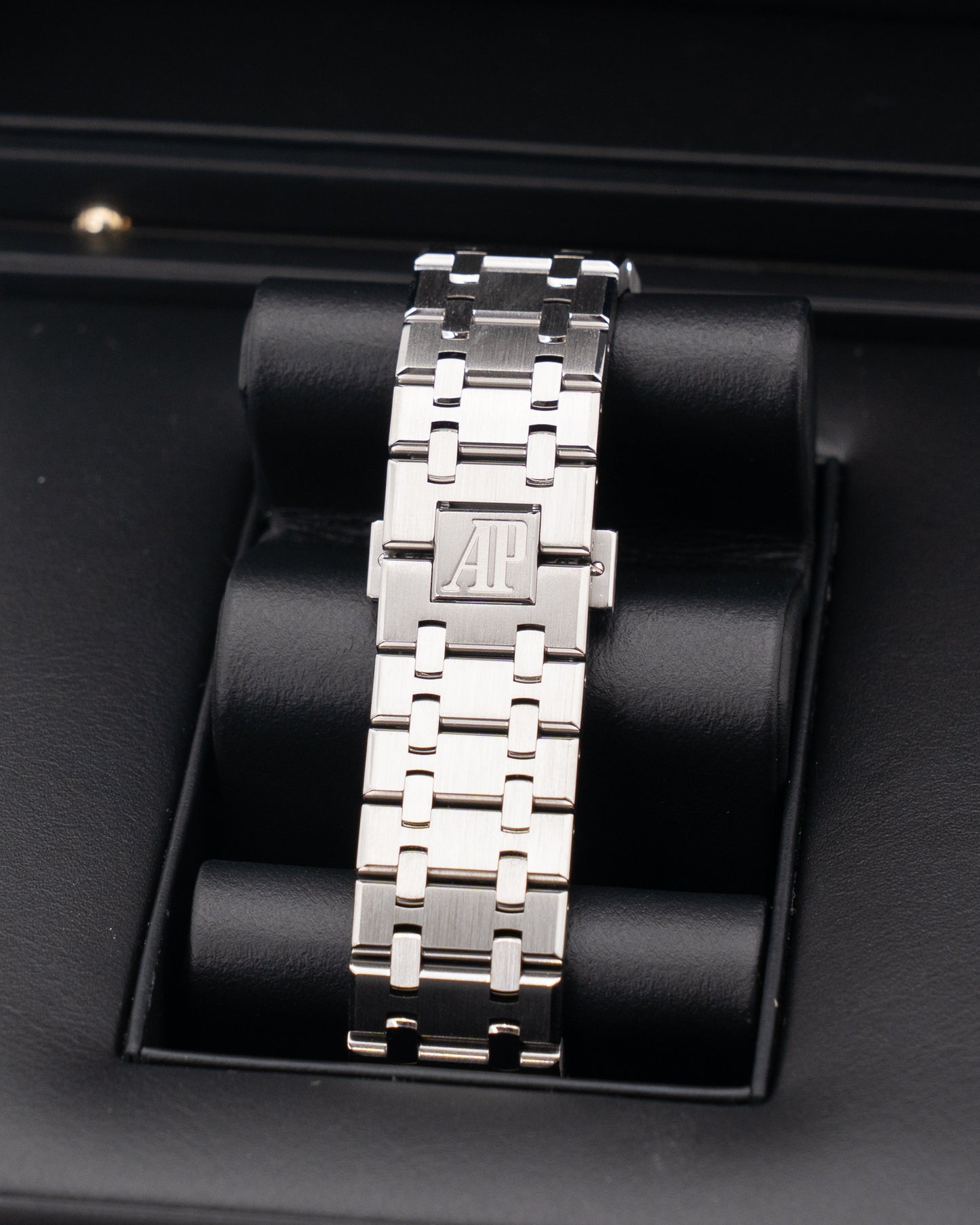 Audemars Piguet Royal Oak 41mm 15400ST.OO.1220ST.02 White Silver Dial