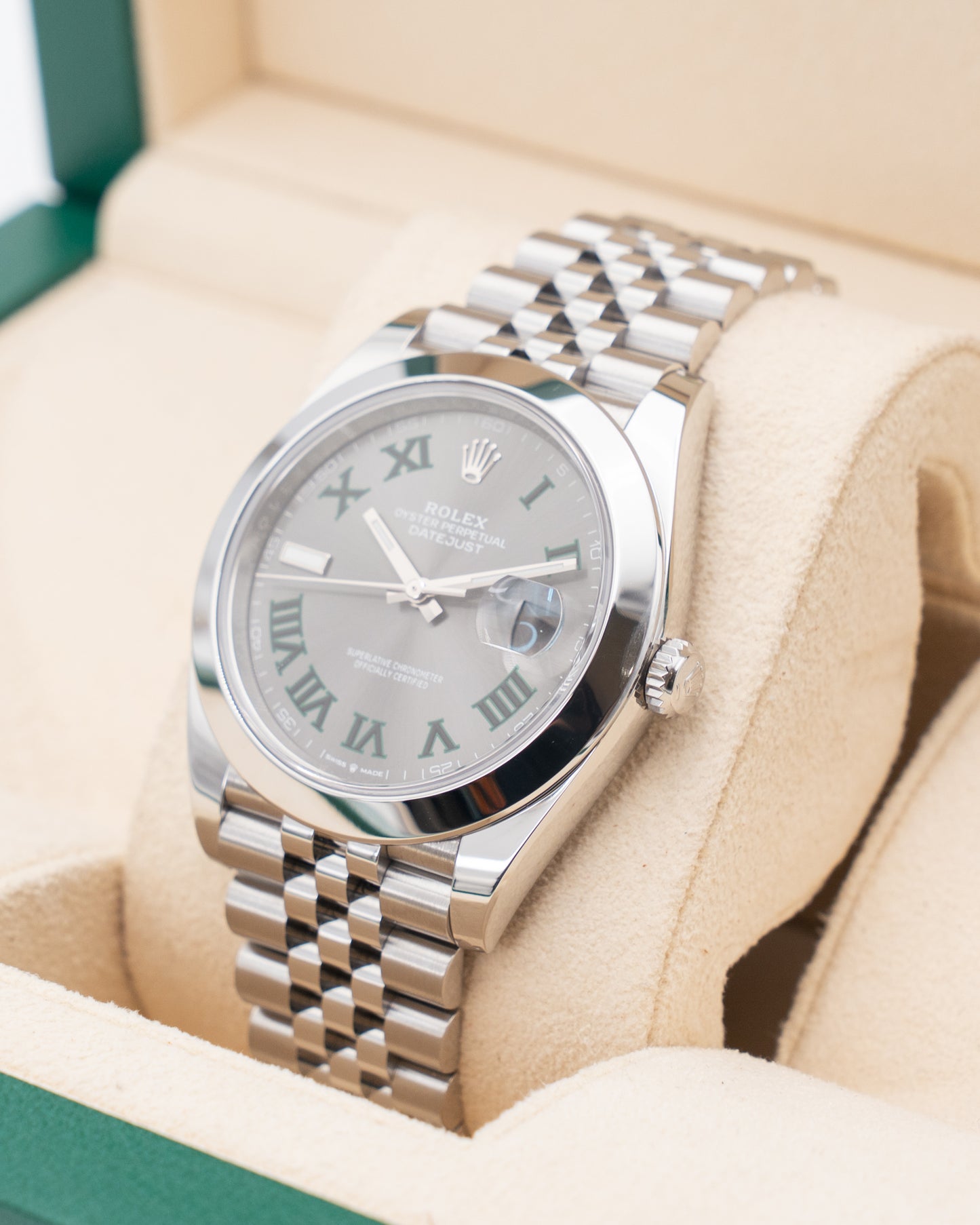 Rolex Datejust 41mm 126300 Wimbledon Dial Smooth Bezel Jubilee