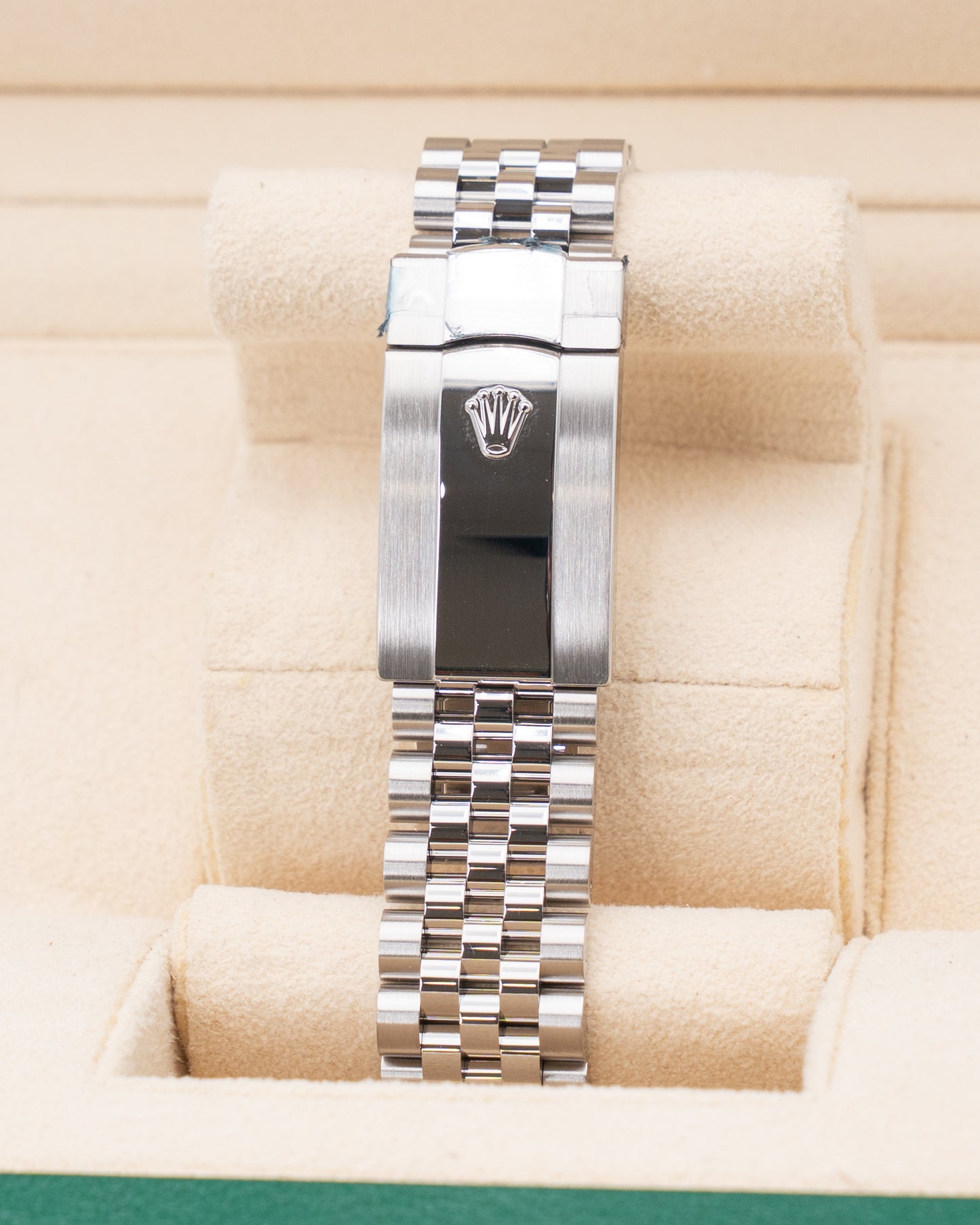 Rolex Datejust 41mm 126300 Wimbledon Dial Smooth Bezel Jubilee