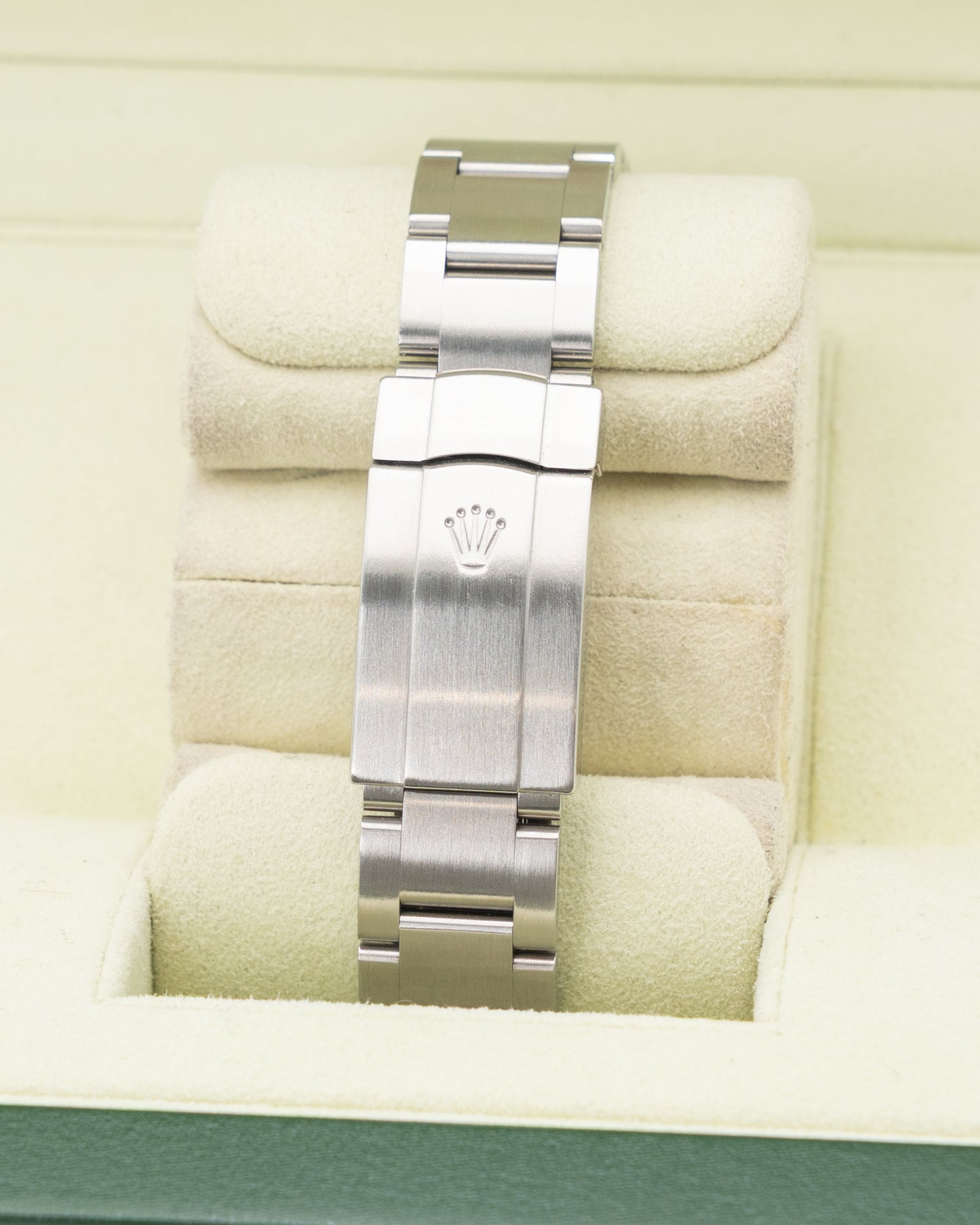 Rolex Oyster Perpetual 39mm 114300 Purple Dial Oyster