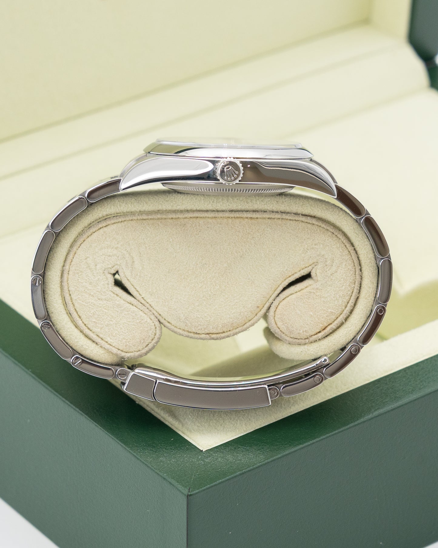 Rolex Oyster Perpetual 39mm 114300 Purple Dial Oyster