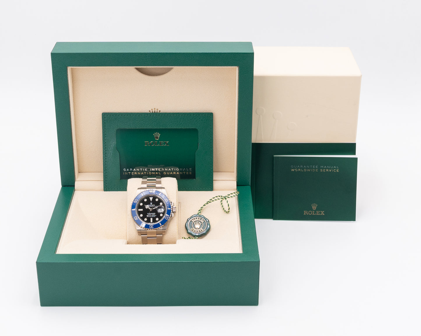 Rolex Submariner Date 41mm 126619LB Cookie Monster White Gold Blue Bezel 2023