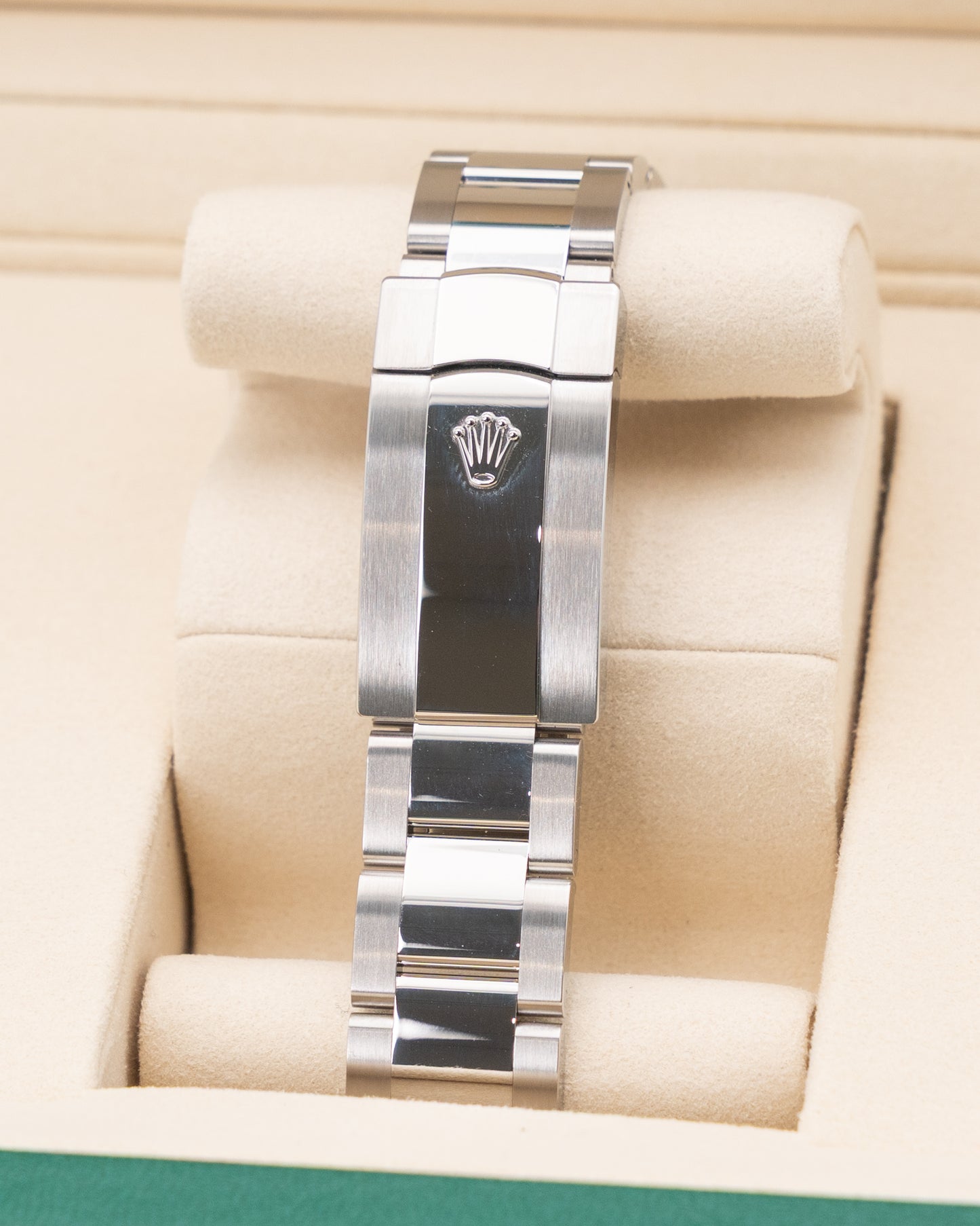 UNWORN 2025 Rolex Datejust 41mm 126300 Blue Stick Dial Smooth Oyster 2025