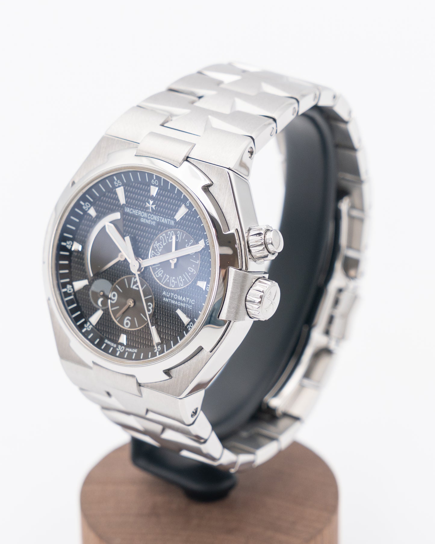 Vacheron Constantin Overseas Dualtime 42mm 47450/B01A Black Dial 2015