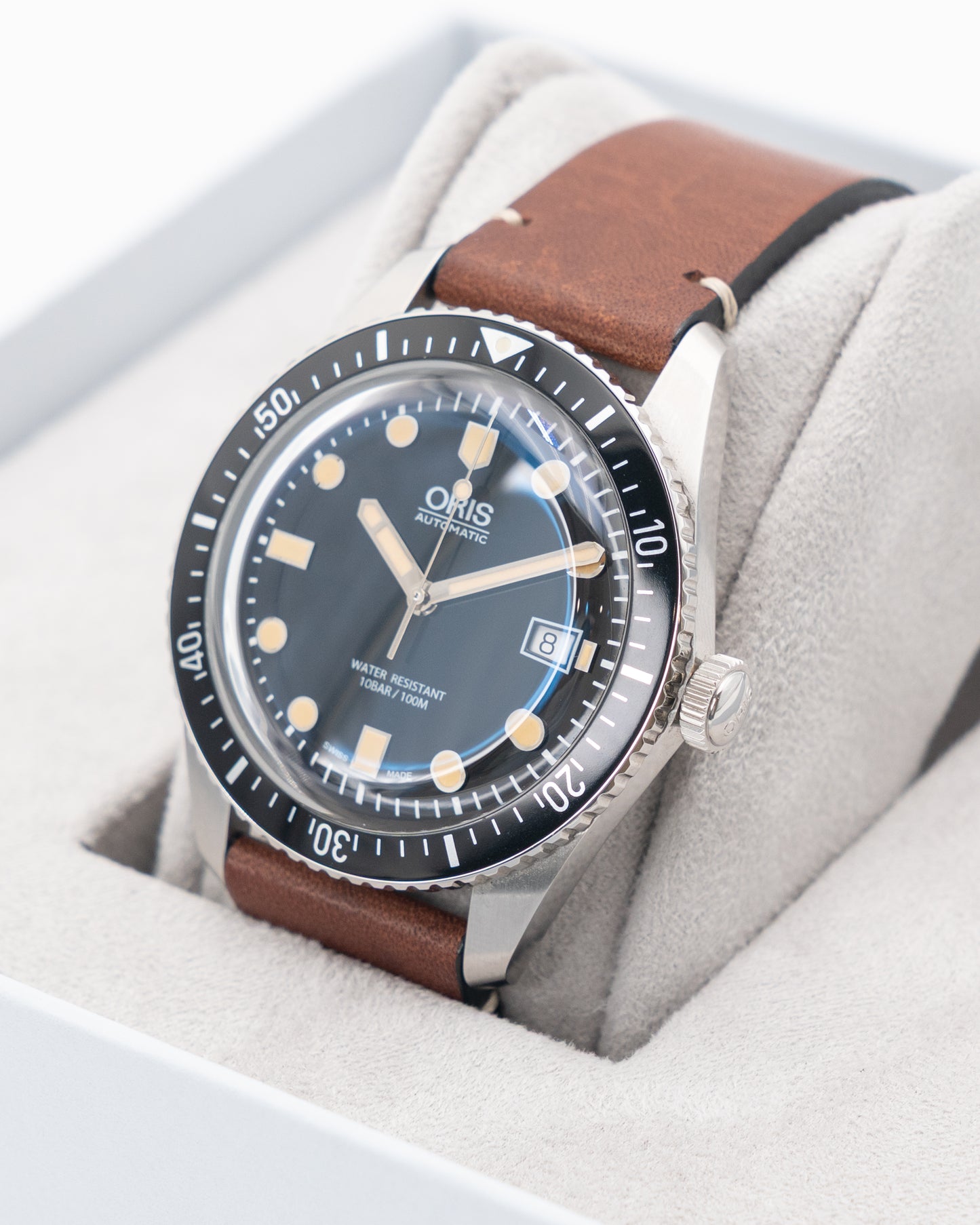 Oris Divers Sixty Five 42mm 733 7720 4054-LS Black Date Leather