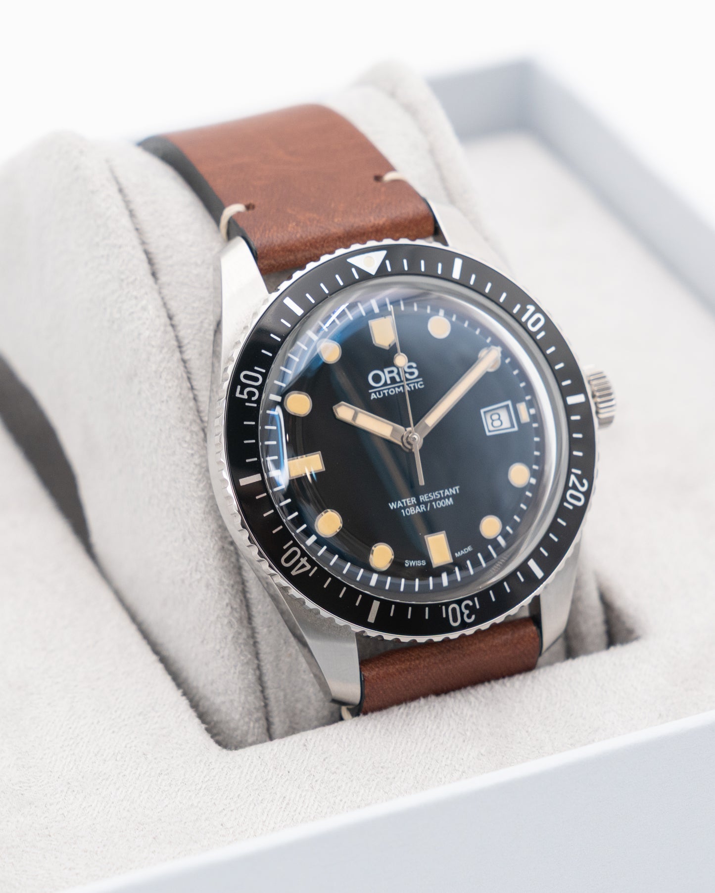 Oris Divers Sixty Five 42mm 733 7720 4054-LS Black Date Leather