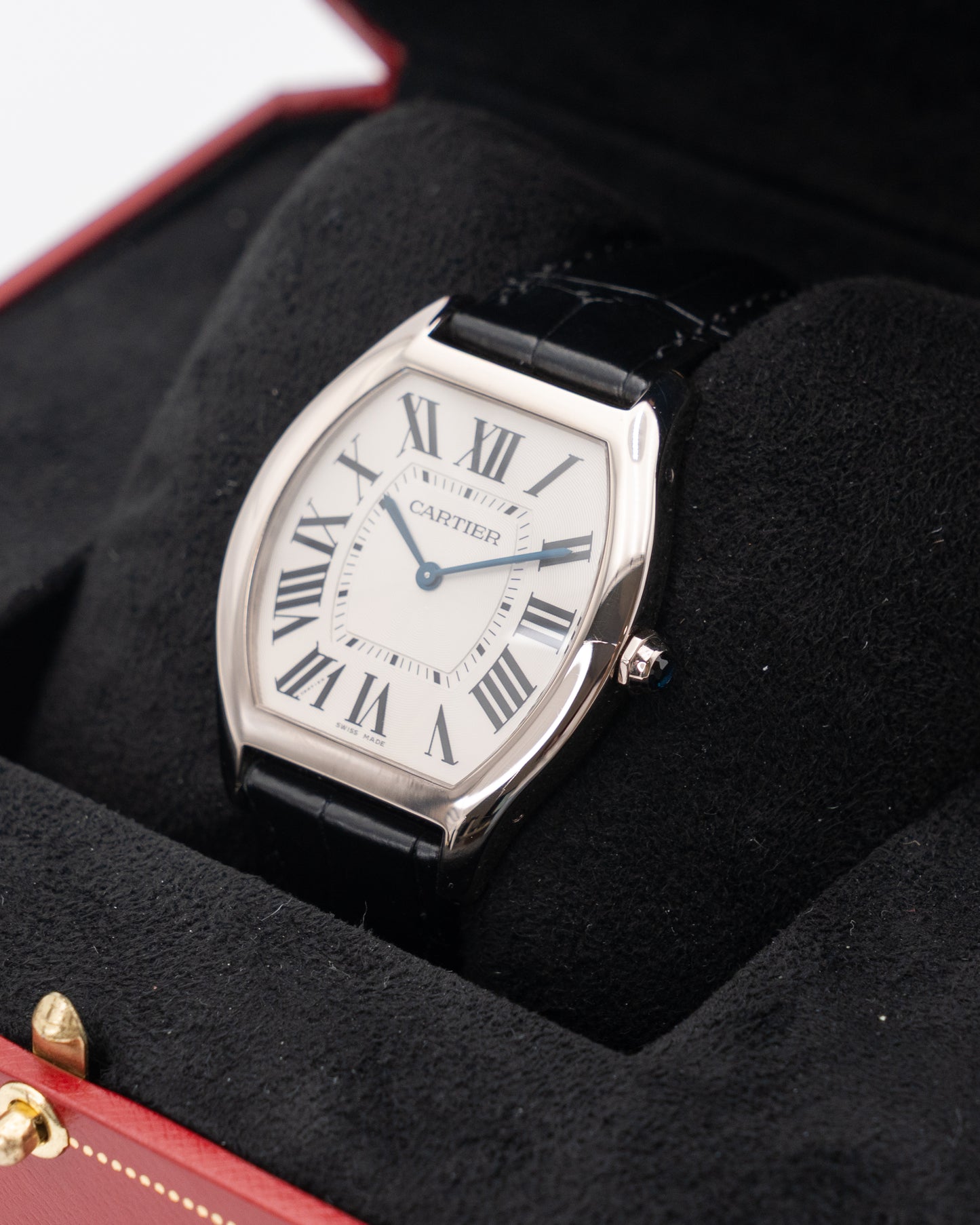 Cartier Tortue 39mm W1556363 White Gold White Dial Black Strap