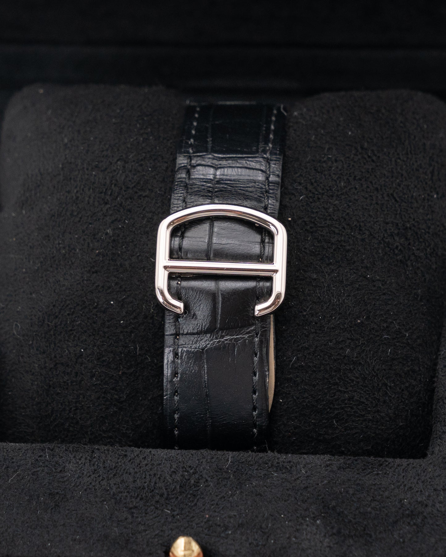 Cartier Tortue 39mm W1556363 White Gold White Dial Black Strap
