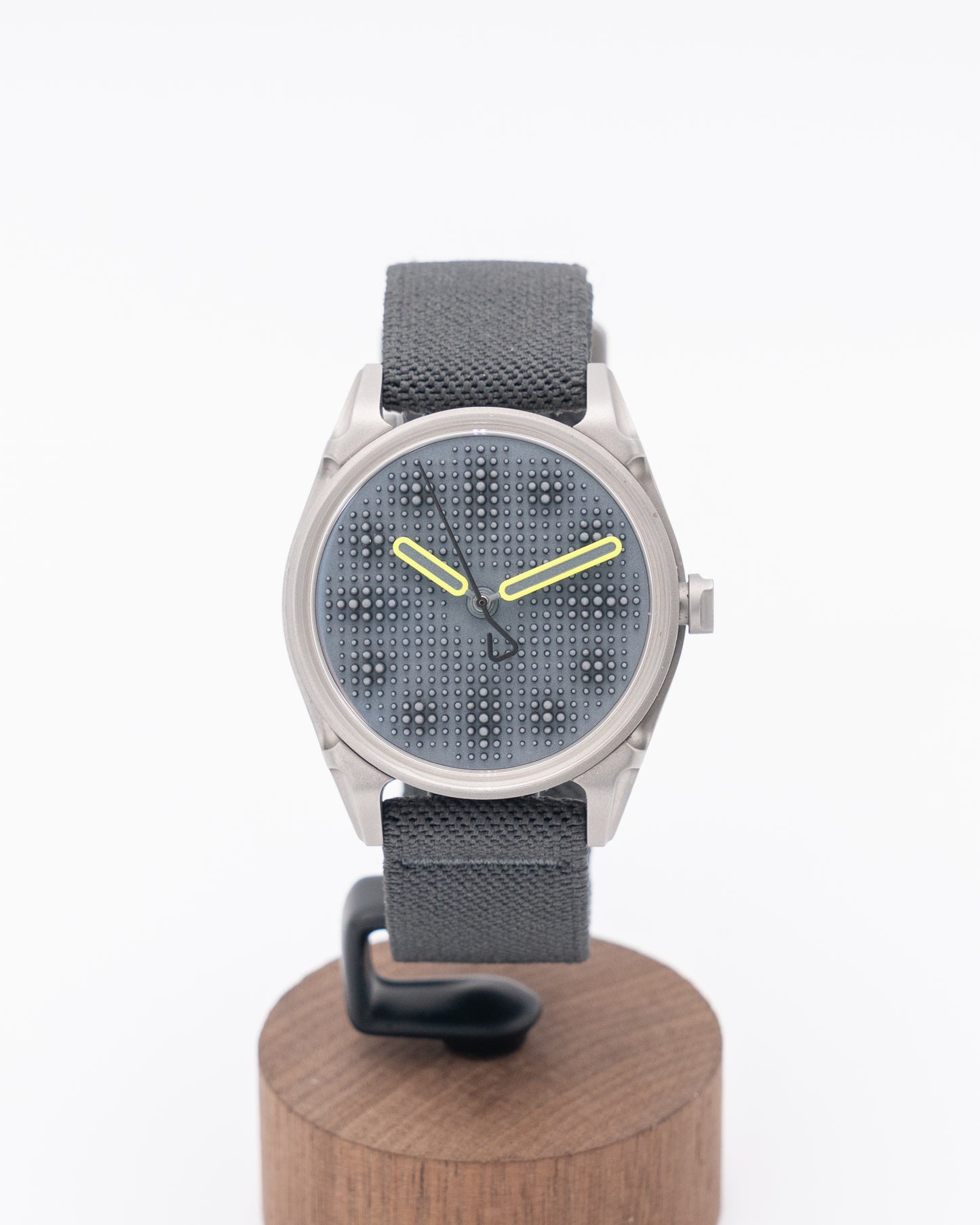 Kollokium Projekt 01 40mm Variant E2 Grey Dial Green Hands 2025