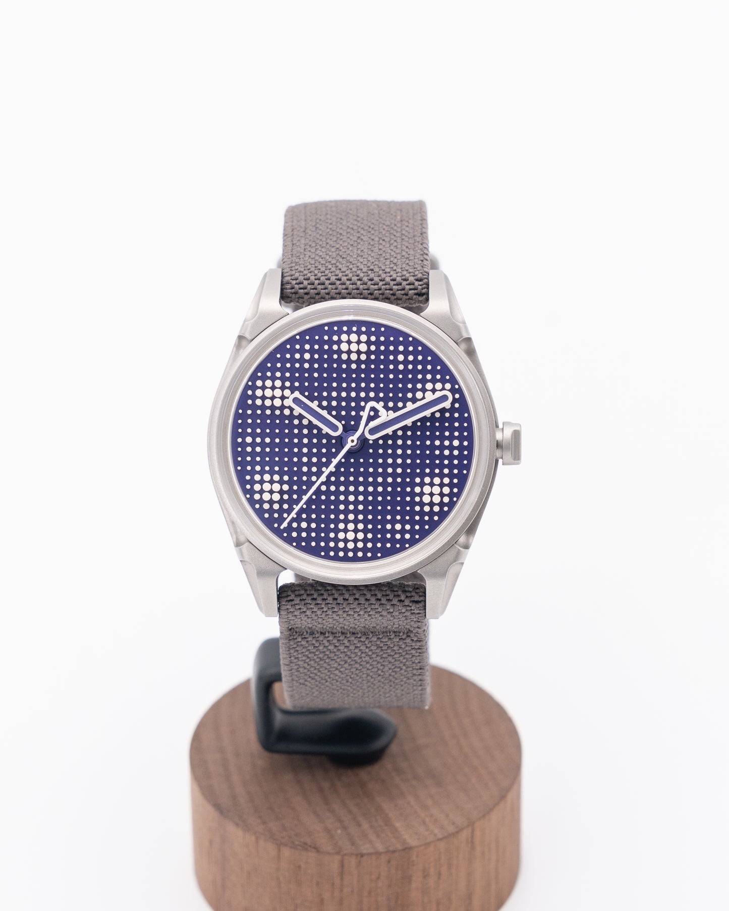 Kollokium Projekt 01 40mm Variant F Purple 2025
